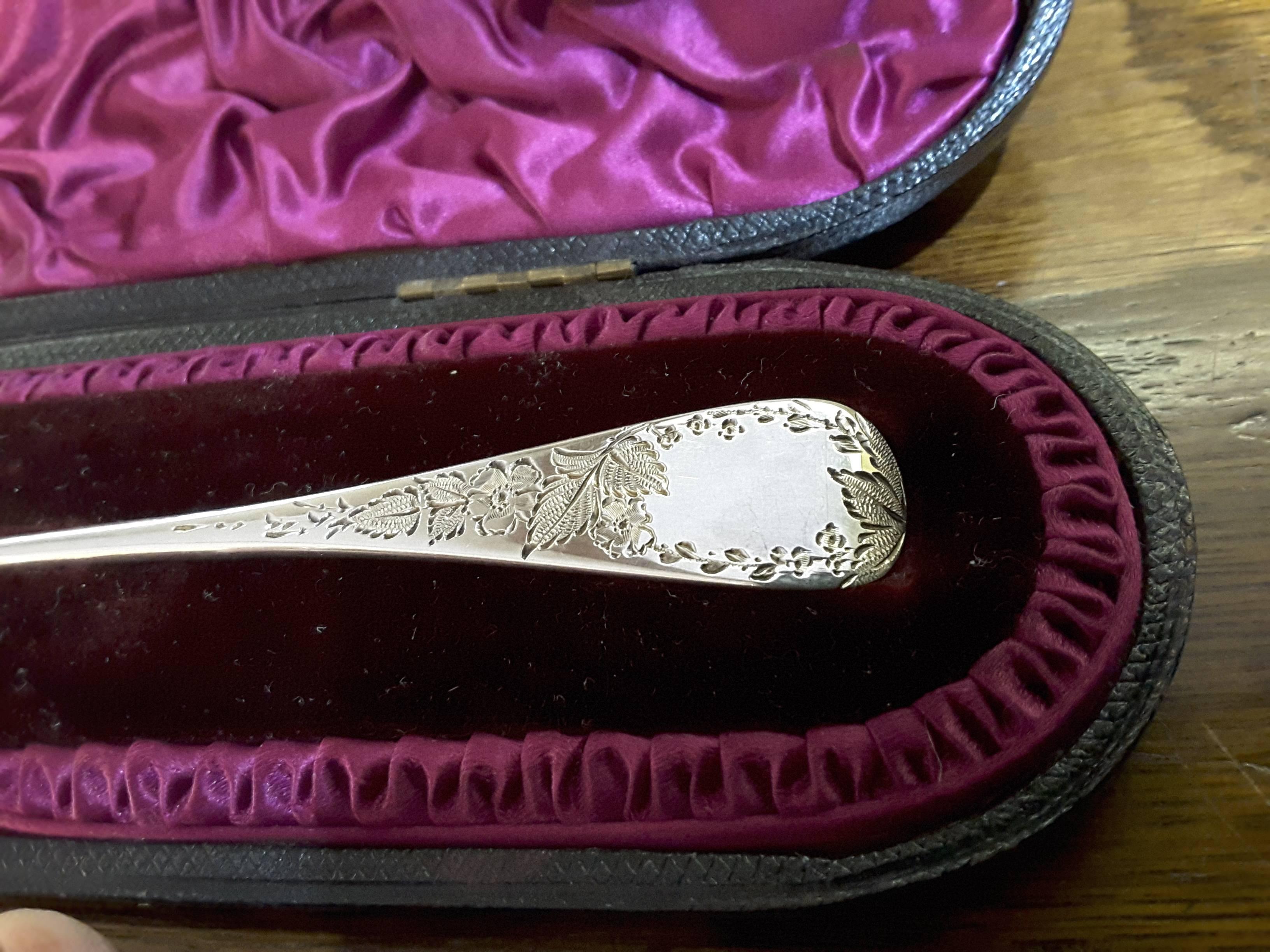 Victorian Sterling Silver Butter Knife in a Presentation Case London Hallmarked for 1886