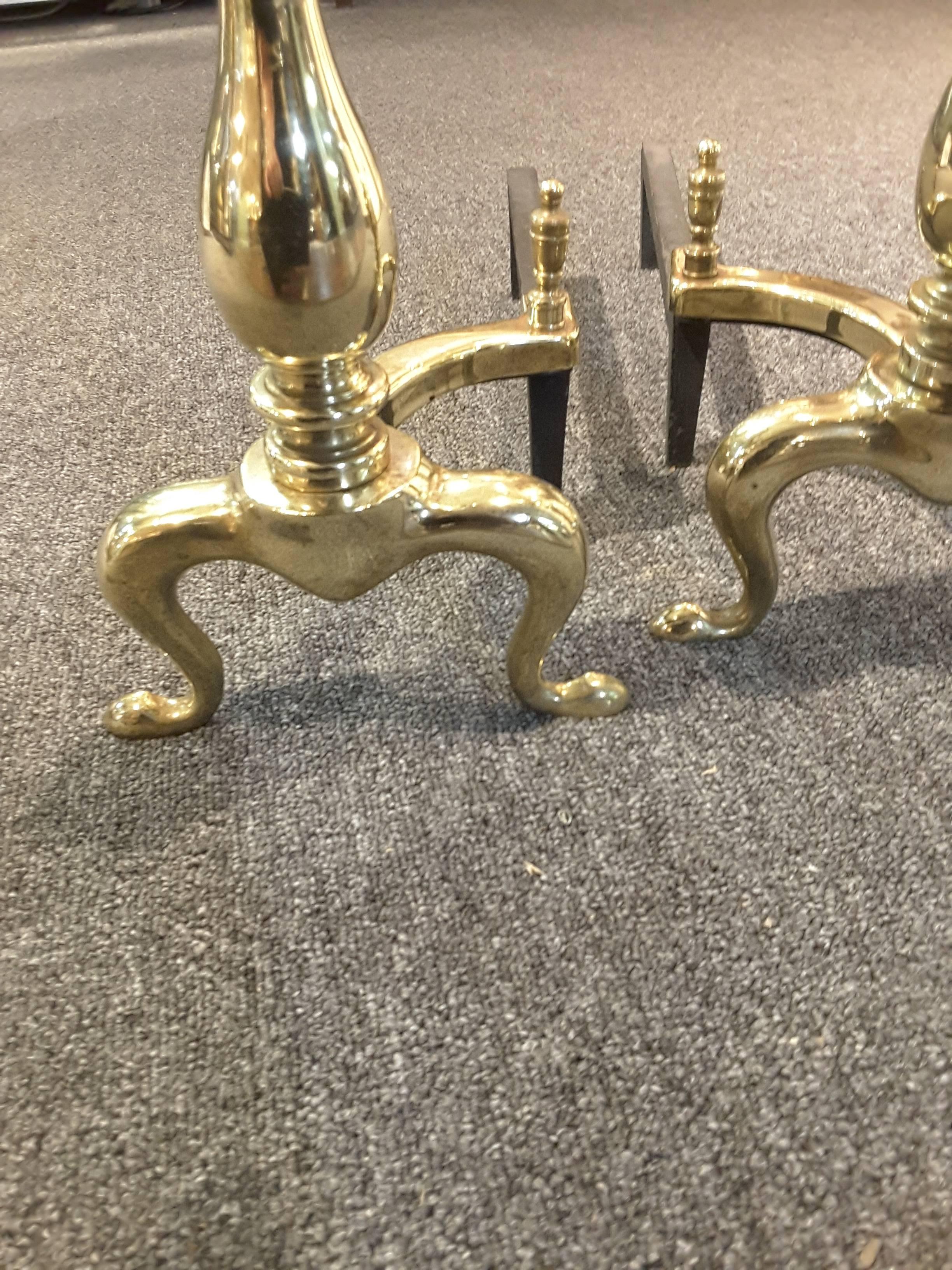 Pair of Late 19th Century Solid Brass Andirons with Log Stops In Good Condition For Sale In Ottawa, Ontario