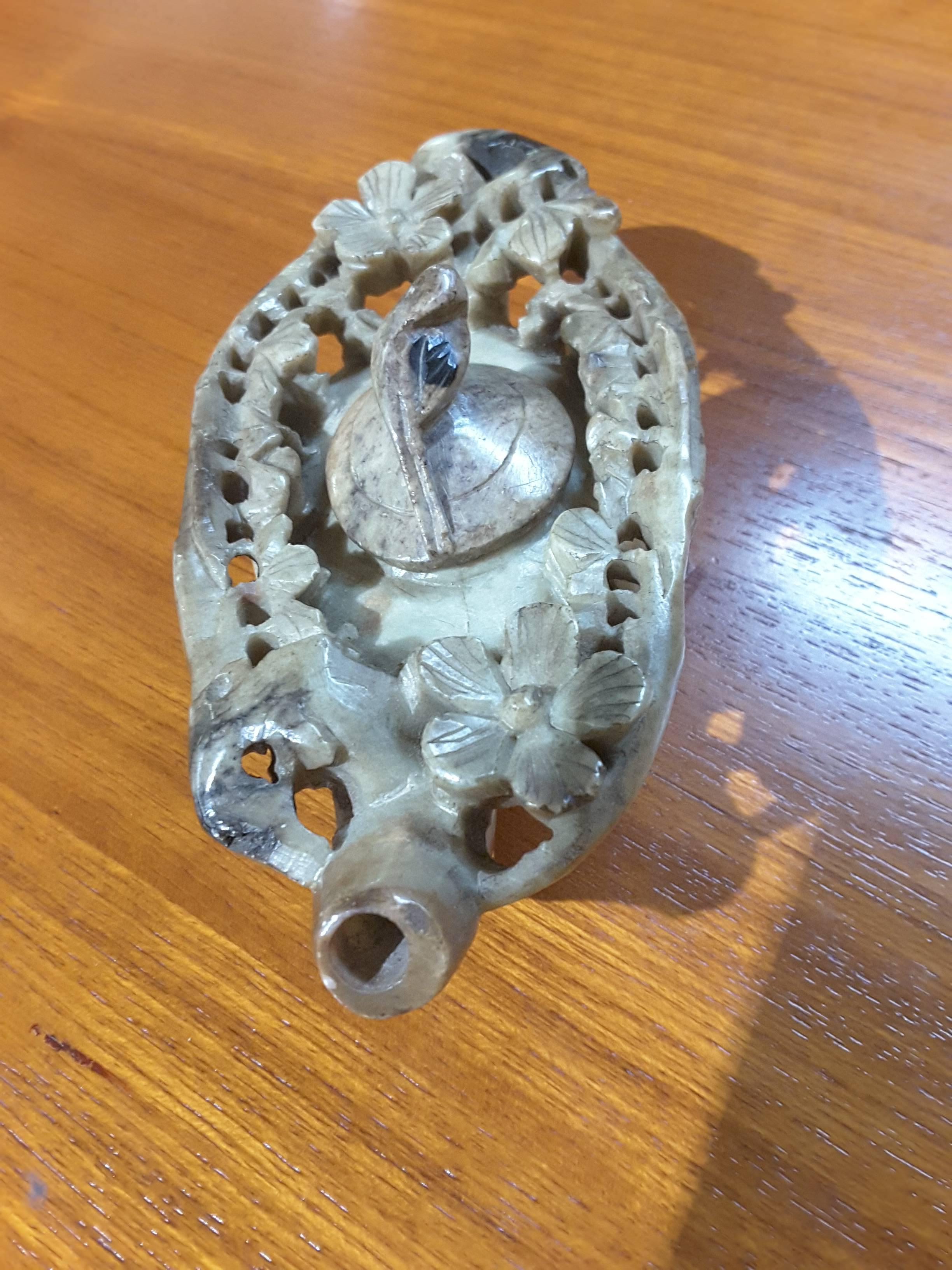 Carved Chinese Soapstone Water Dropper In Good Condition For Sale In Ottawa, Ontario