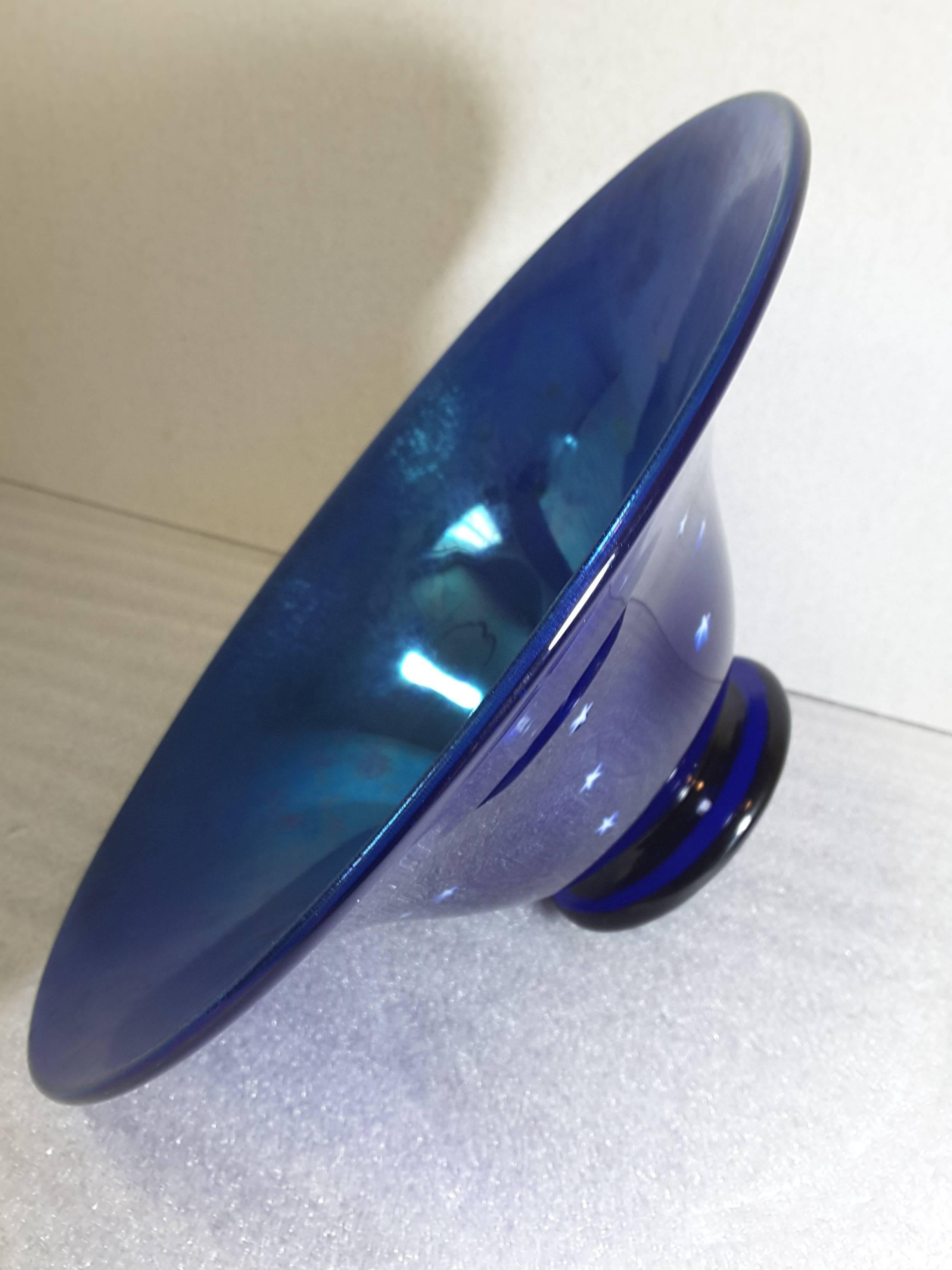 American Lundberg Studios Iridescent Shooting Star Art Glass Bowl, Signed and Dated 1999