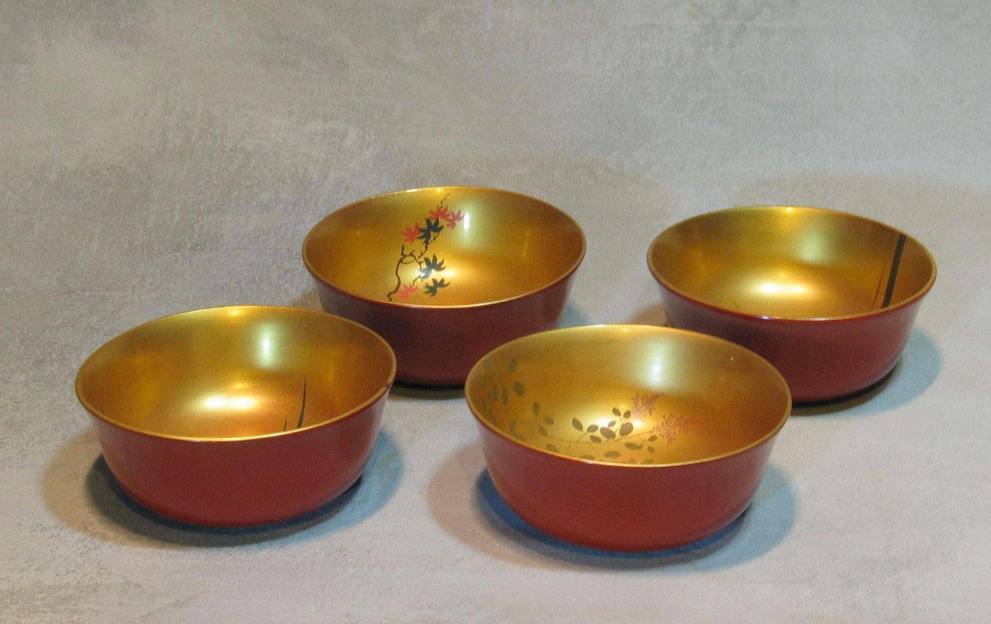 Eight Japanese Lacquer Bowls and Eight Plates, Taisho Period, 1912-1926 4