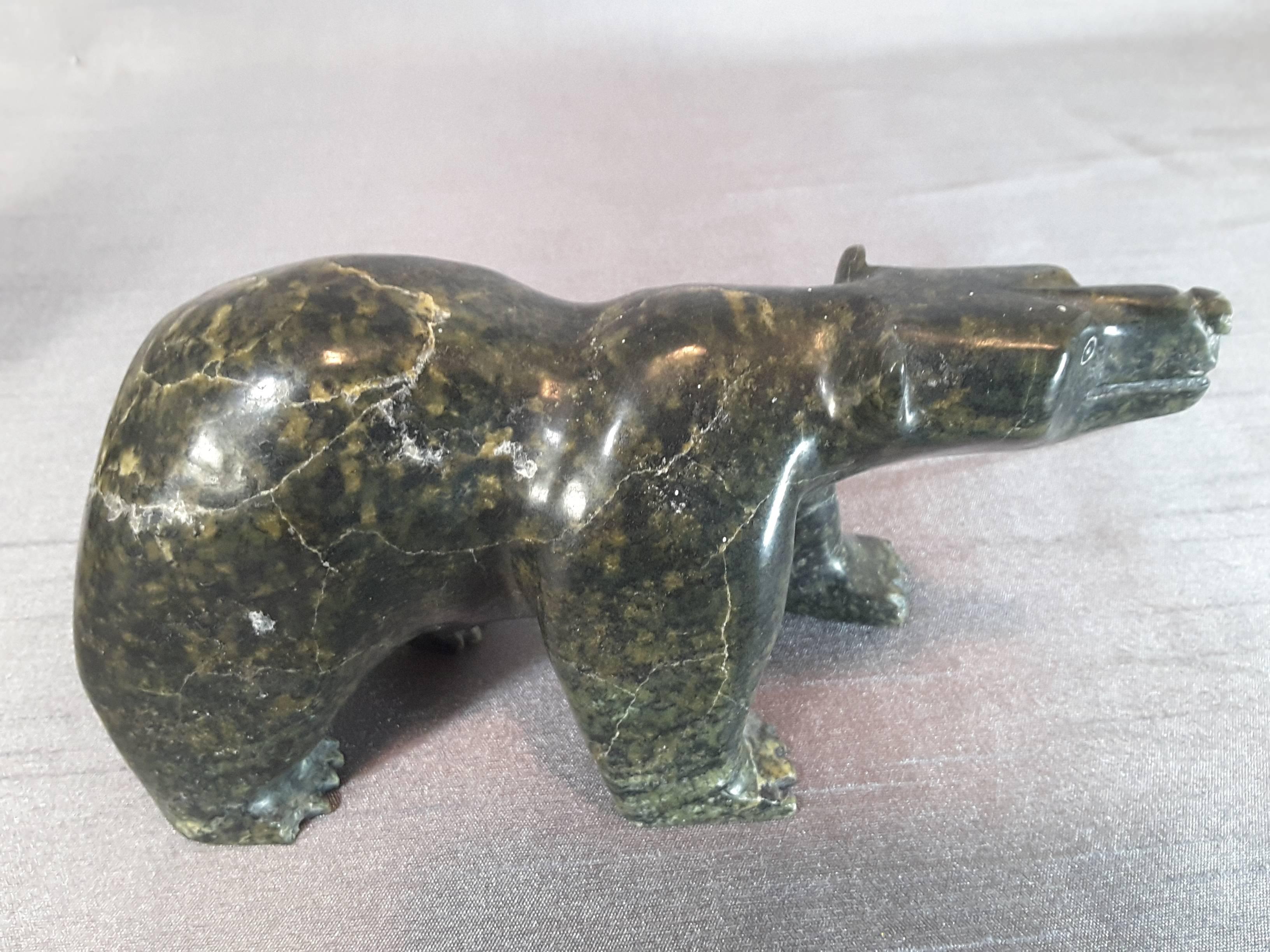 Pair of Inuit Soapstone Bear Sculptures, circa 1960-1970 In Good Condition In Ottawa, Ontario