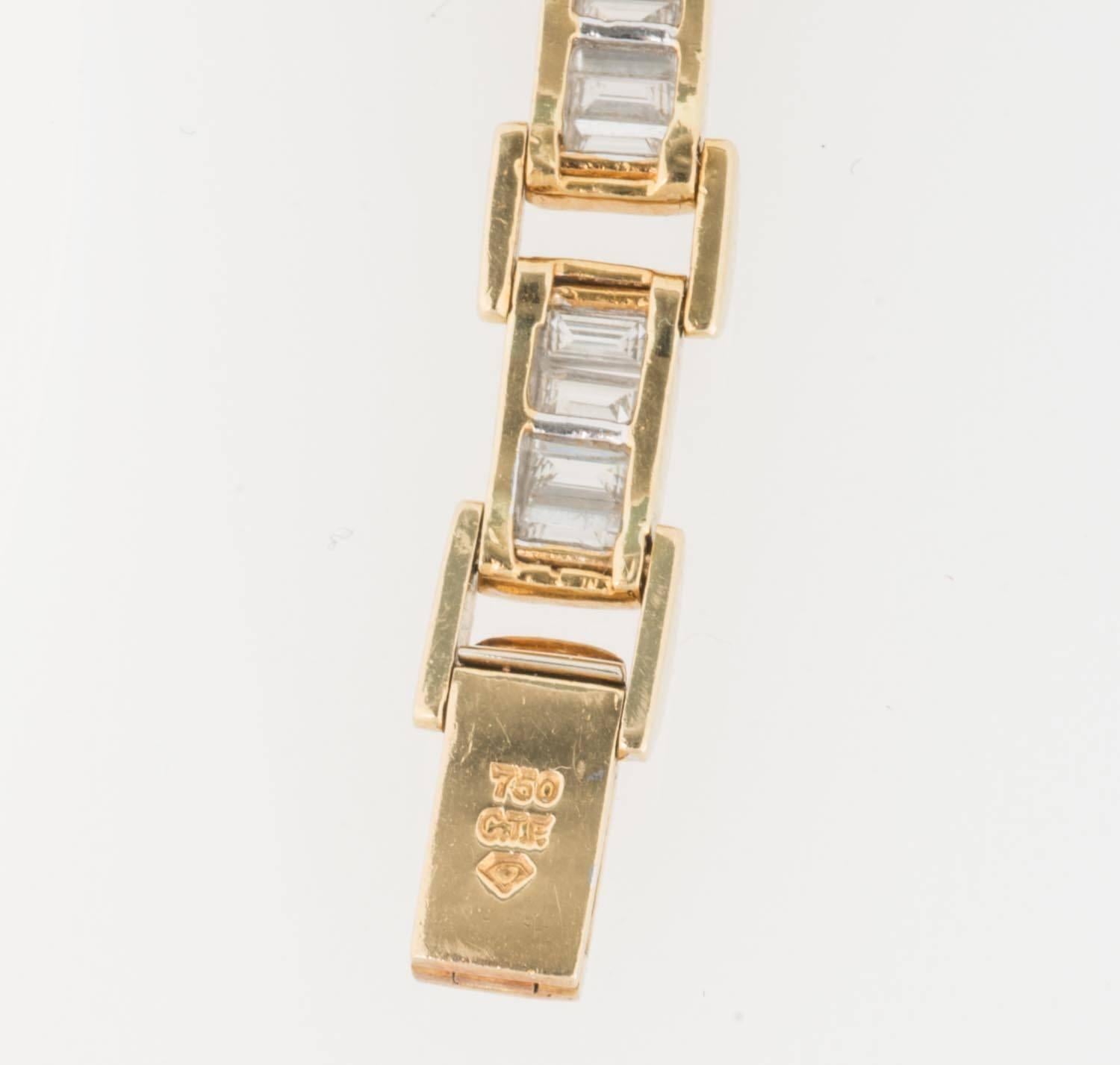 6.85 Carat & 18K Gold, GIA Certified Diamond Bracelet in a Chain Link Style In Excellent Condition In Ottawa, Ontario