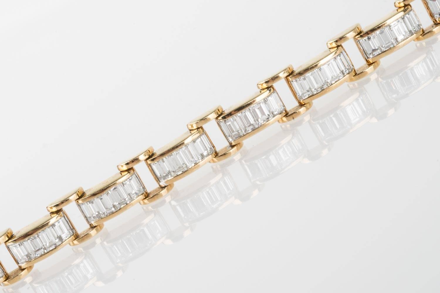 6.85 Carat & 18K Gold, GIA Certified Diamond Bracelet in a Chain Link Style 1
