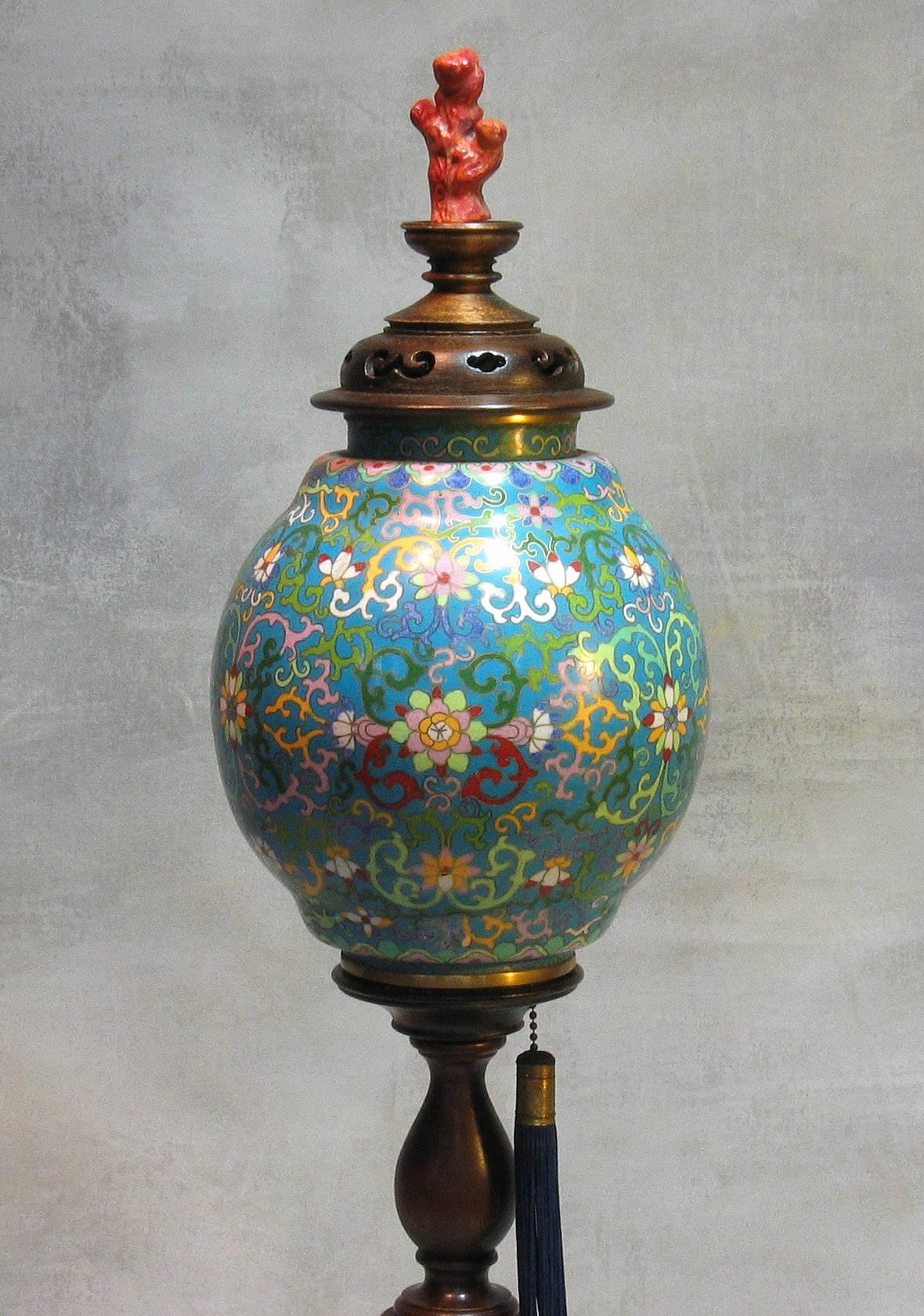 Cloissoné Chinese Lamp with a Plique-A-Jour Shade For Sale