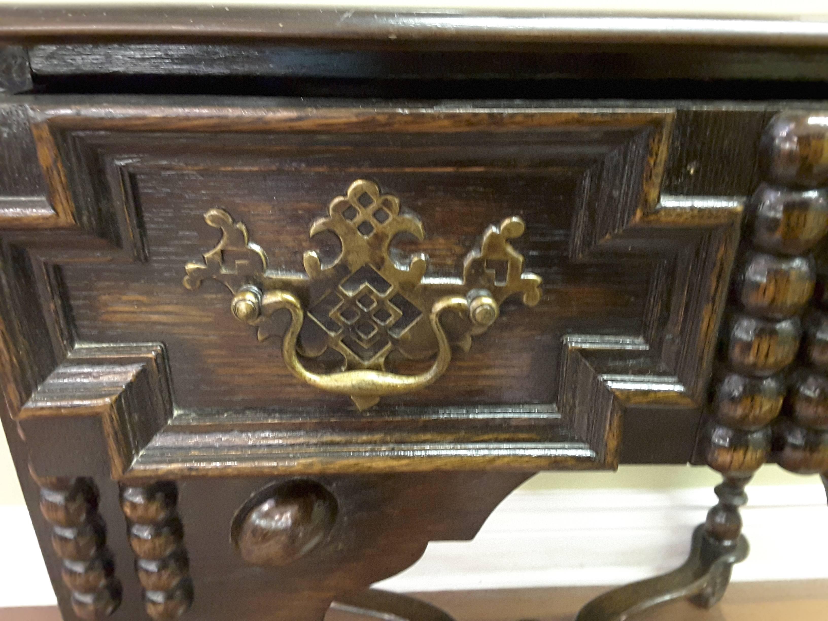 Wylie & Lochhead  tre ou armoire en chêne, style William & Mary, fin du 19ème siècle en vente 1