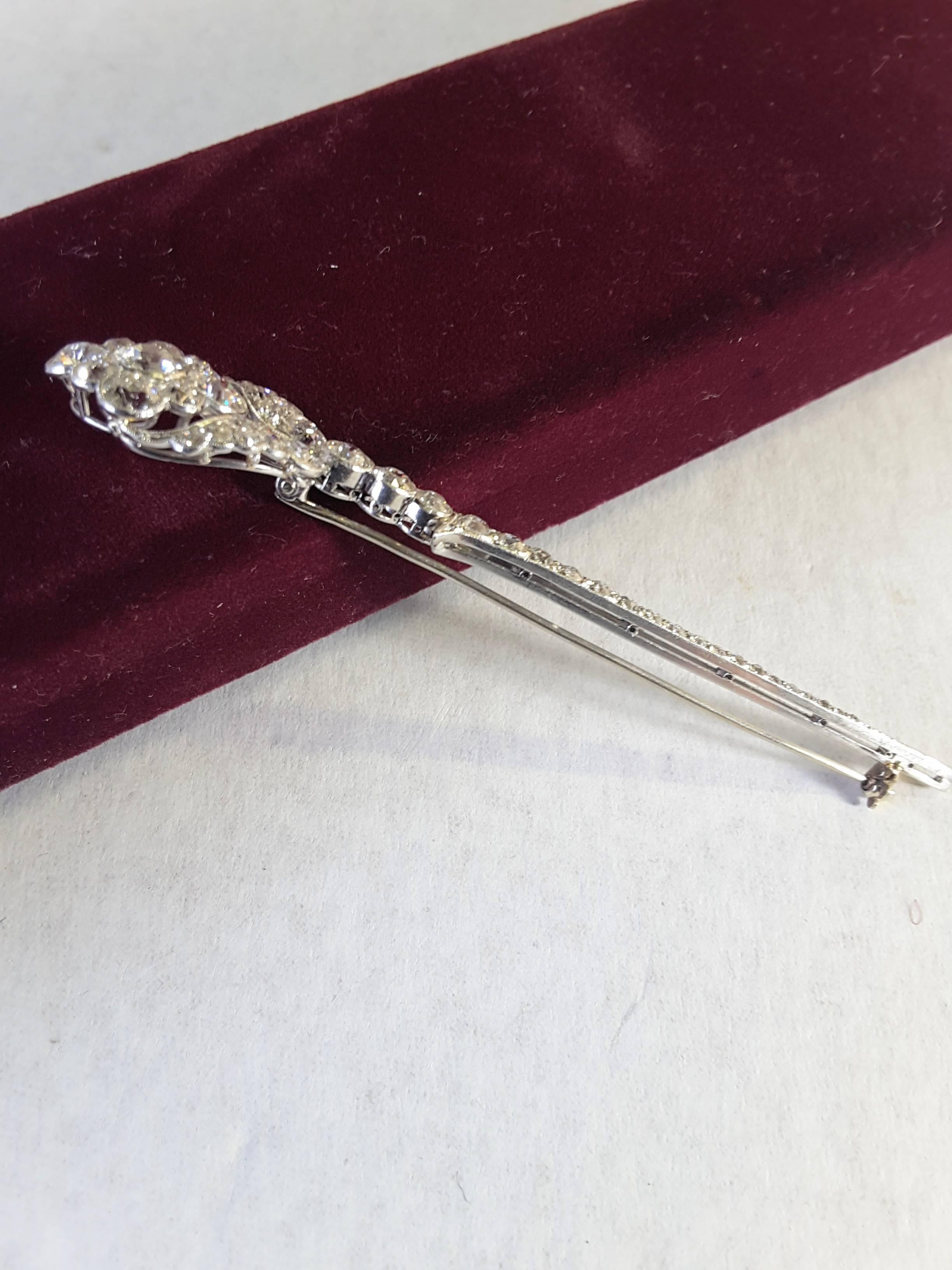 Art Deco 5.07 Carat Diamond and Platinum Pin In Good Condition In Ottawa, Ontario