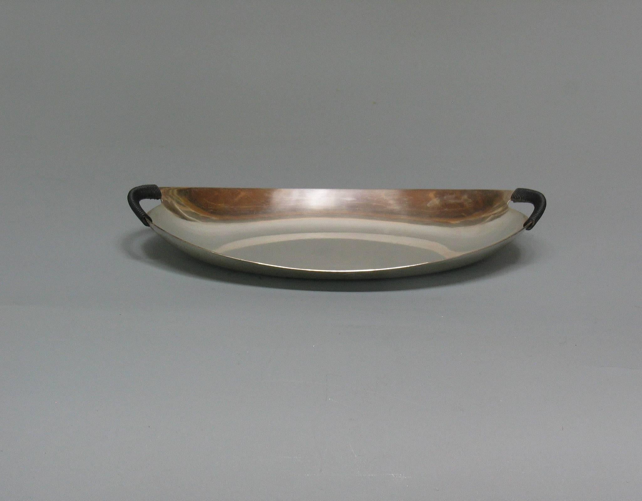 Modernistischer Teller aus Silberblech mit Sigrid Kupetz-Design und kleiner ovaler Schale von WMF im Zustand „Gut“ im Angebot in Ottawa, Ontario