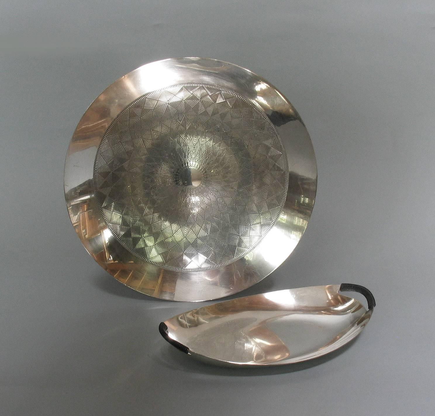 Modernistischer Teller aus Silberblech mit Sigrid Kupetz-Design und kleiner ovaler Schale von WMF im Angebot 1