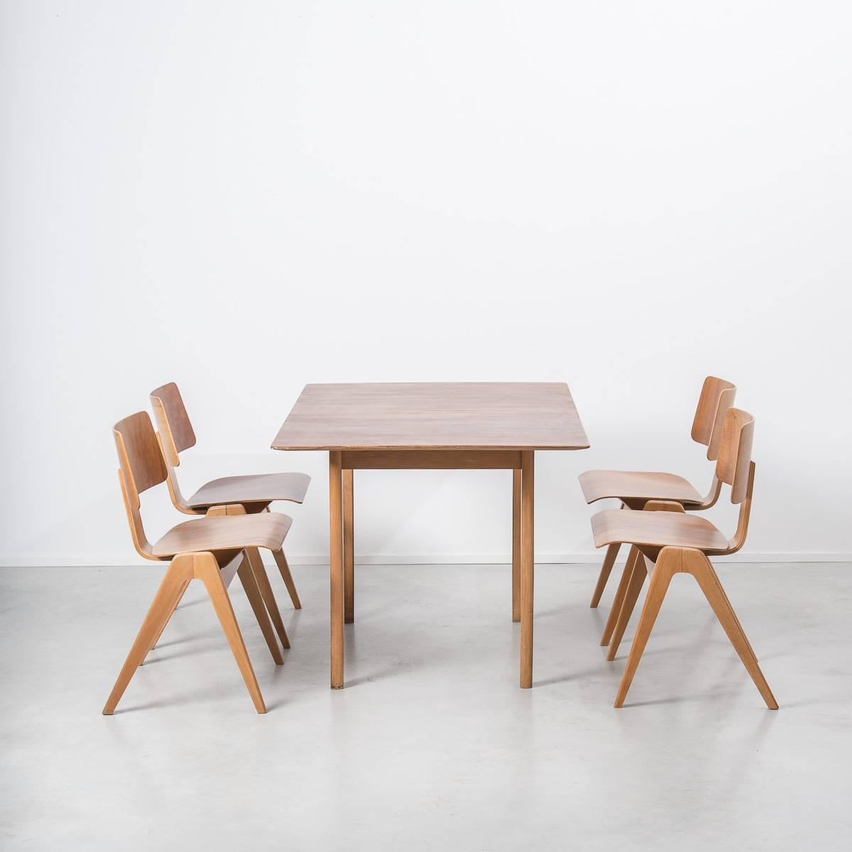robin day table