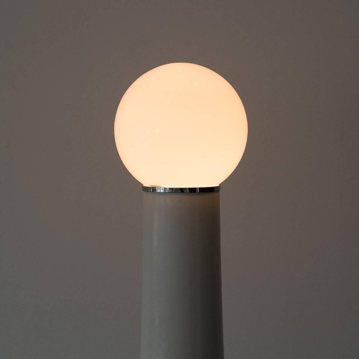 Fin du 20e siècle Annig Sarian 4059 Lampadaire Kartell:: Italie:: 1970