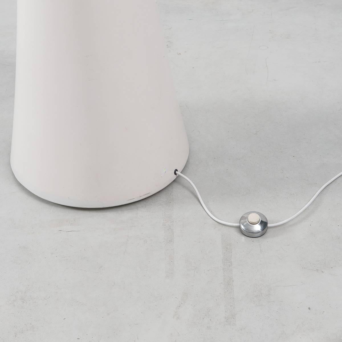 Mid-Century Modern Annig Sarian 4059 Lampadaire Kartell:: Italie:: 1970