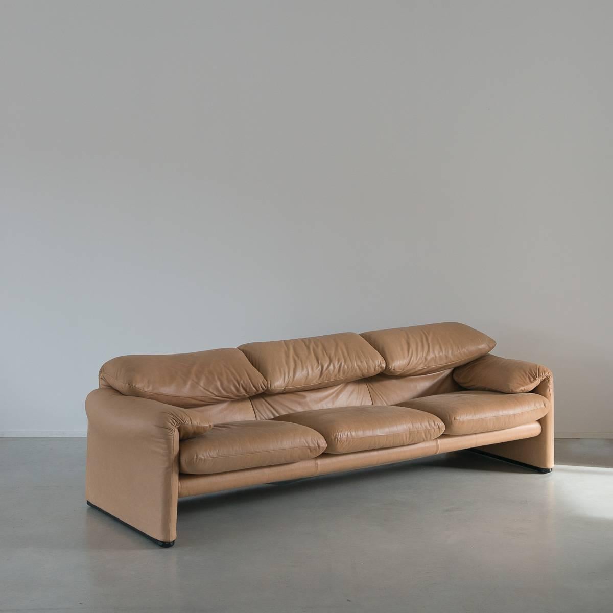 Late 20th Century Vico Magistretti Maralunga Sofa, Cassina, Italy, 1973