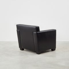 Poltrone con schienale dritto di Jean-Michel Frank e Adolphe Chanaux, Ecart International