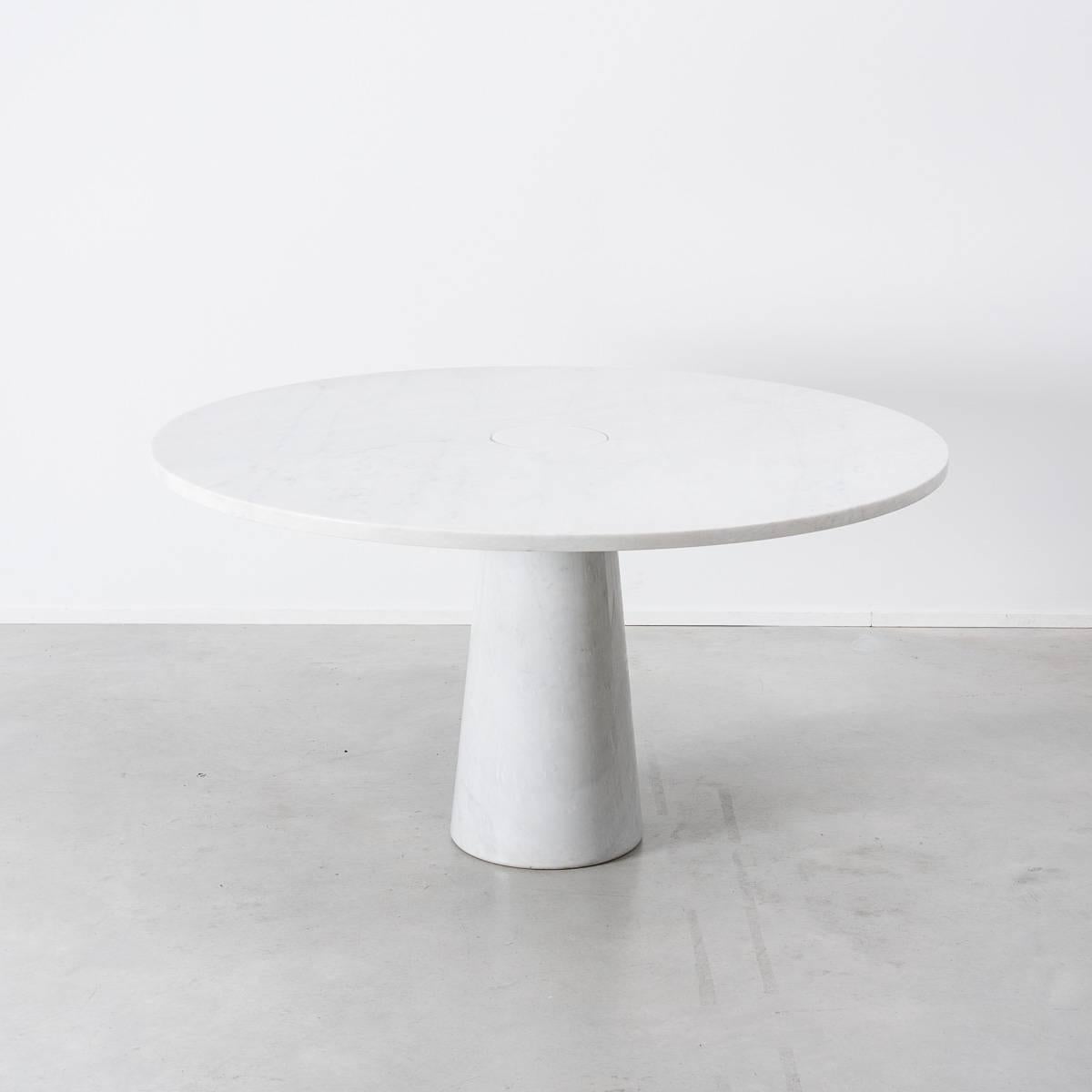The Eros table’s clean and elegant form is based around Angelo Mangiarotti’s desire to create an impressive table using substantial materials without any joints. Designed in 1970 for Skipper, it is made solely from Carrara marble, in an interlocking