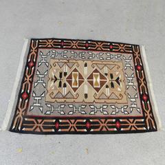 Very Pretty Old Navajo Trading Post Teec Nos Pos Rug with Feathers