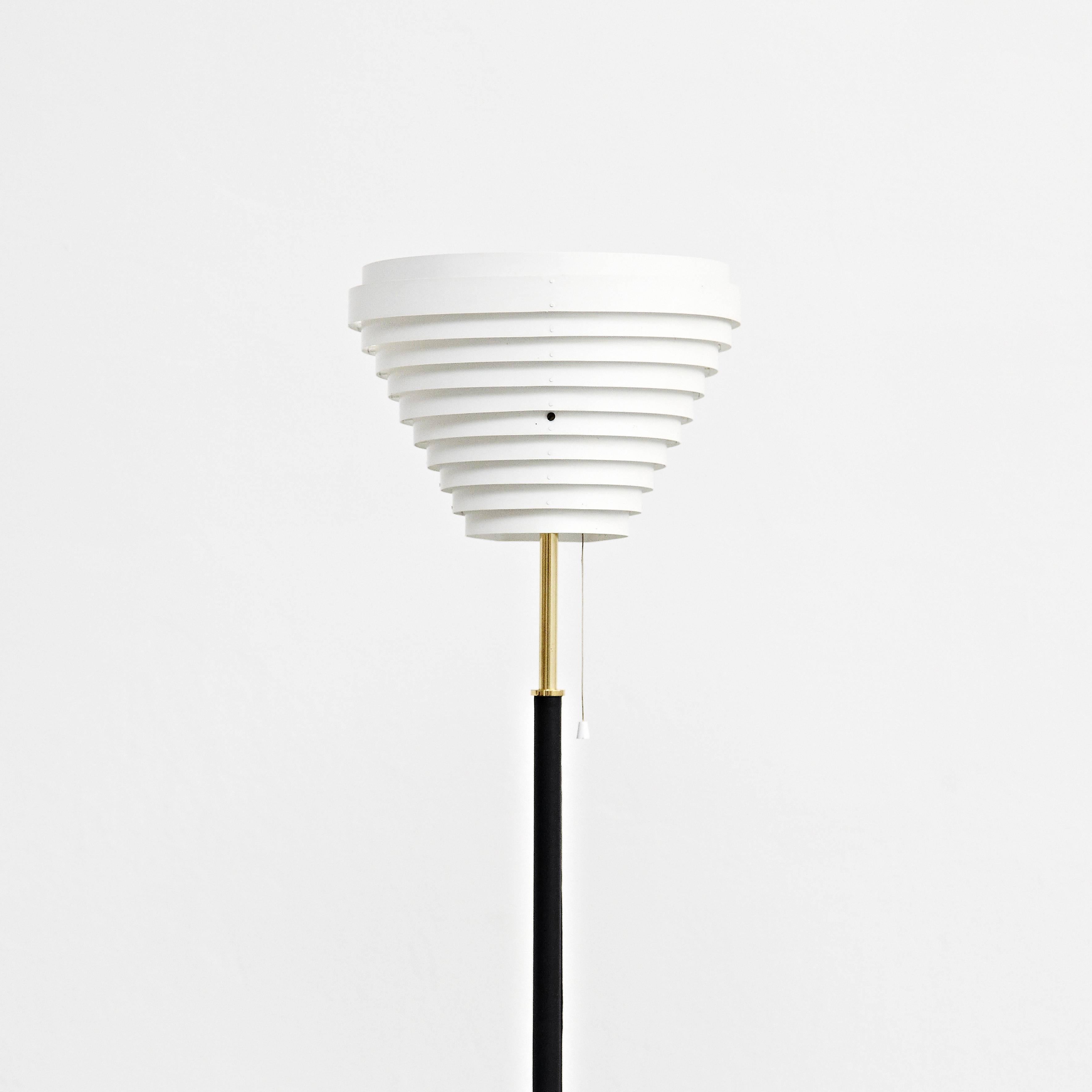 Alvar Aalto A805 Floor Lamp for Artek, circa 1953 2