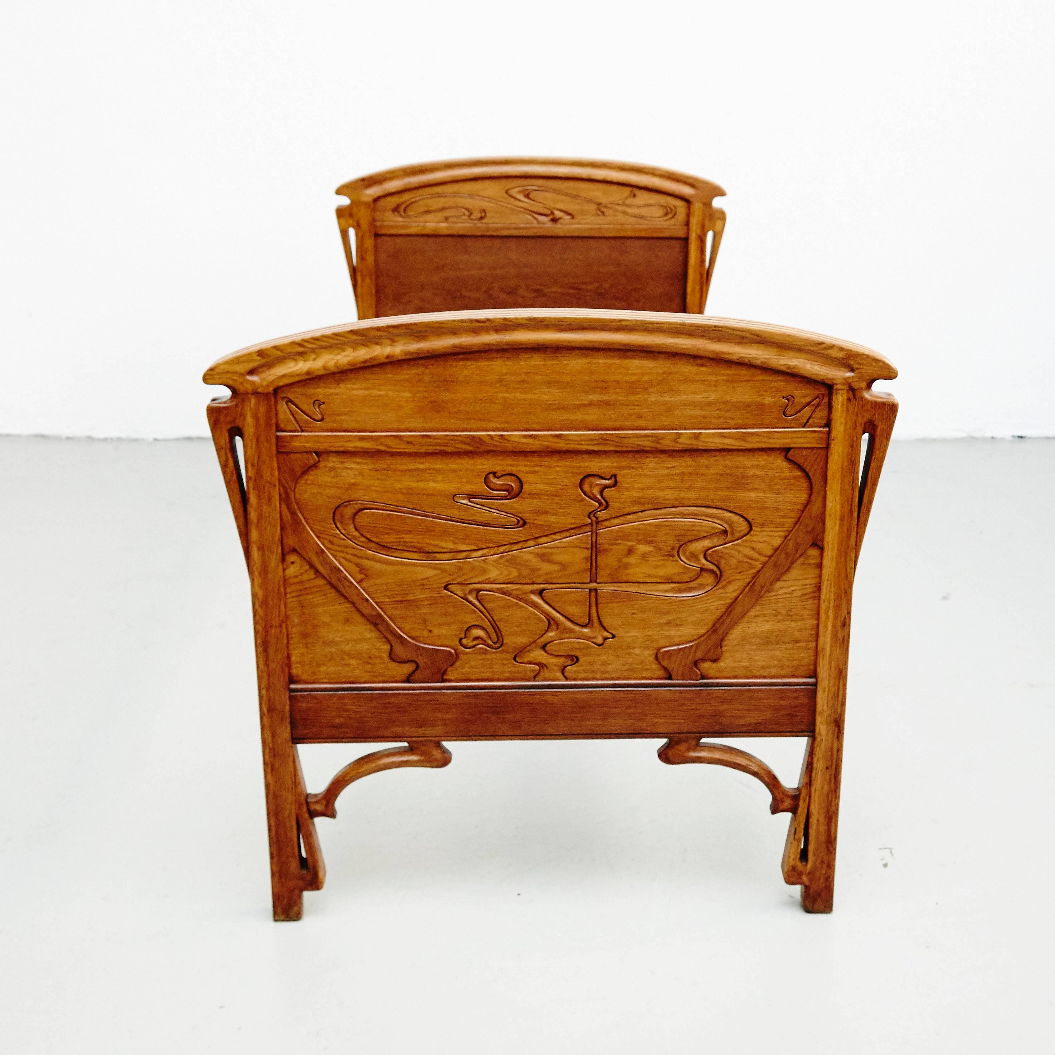 Pair of Catalan Modernist Bed, circa 1900 In Good Condition In Barcelona, Barcelona