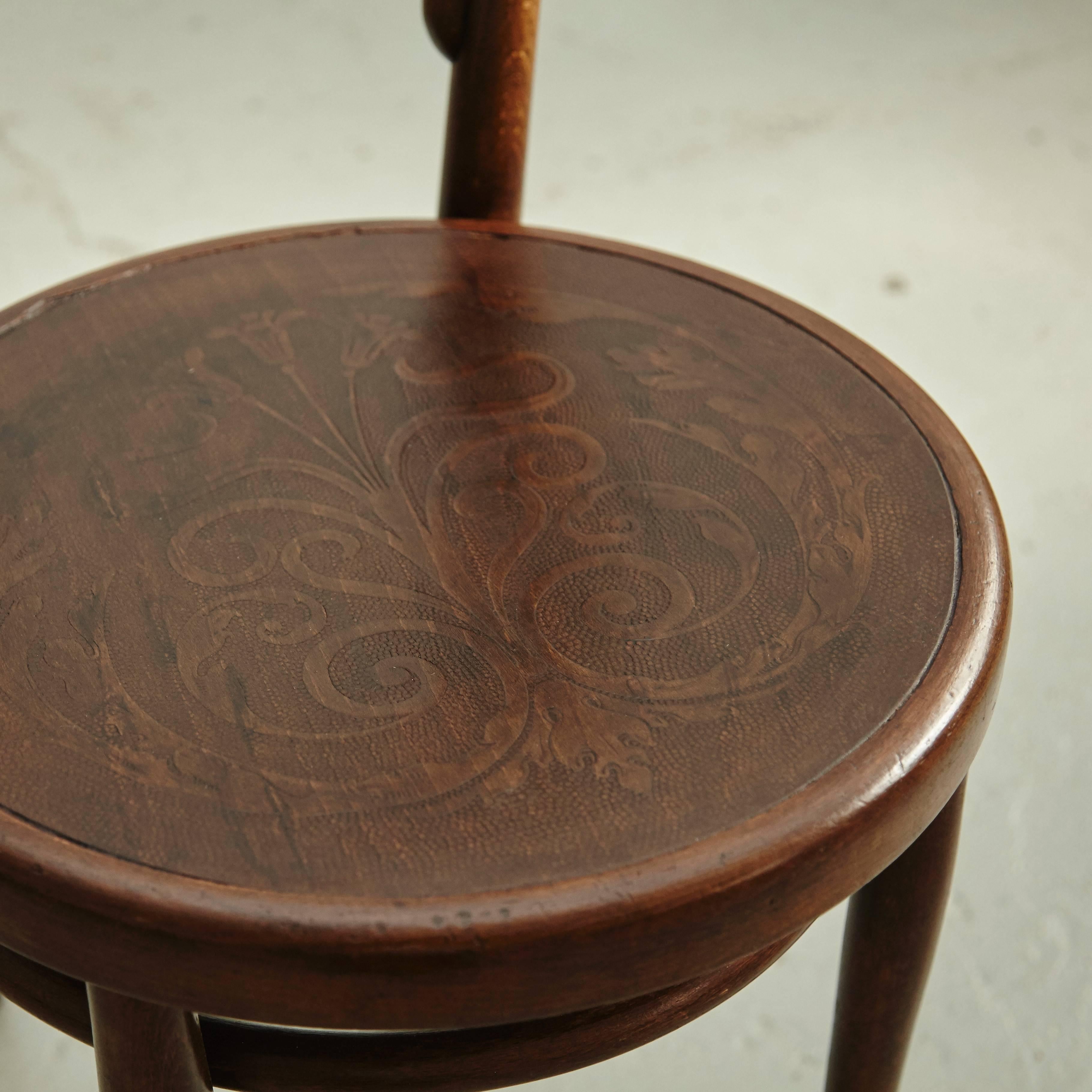 Pair of Chairs by August Thonet for Thonet, circa 1900 In Good Condition In Barcelona, Barcelona