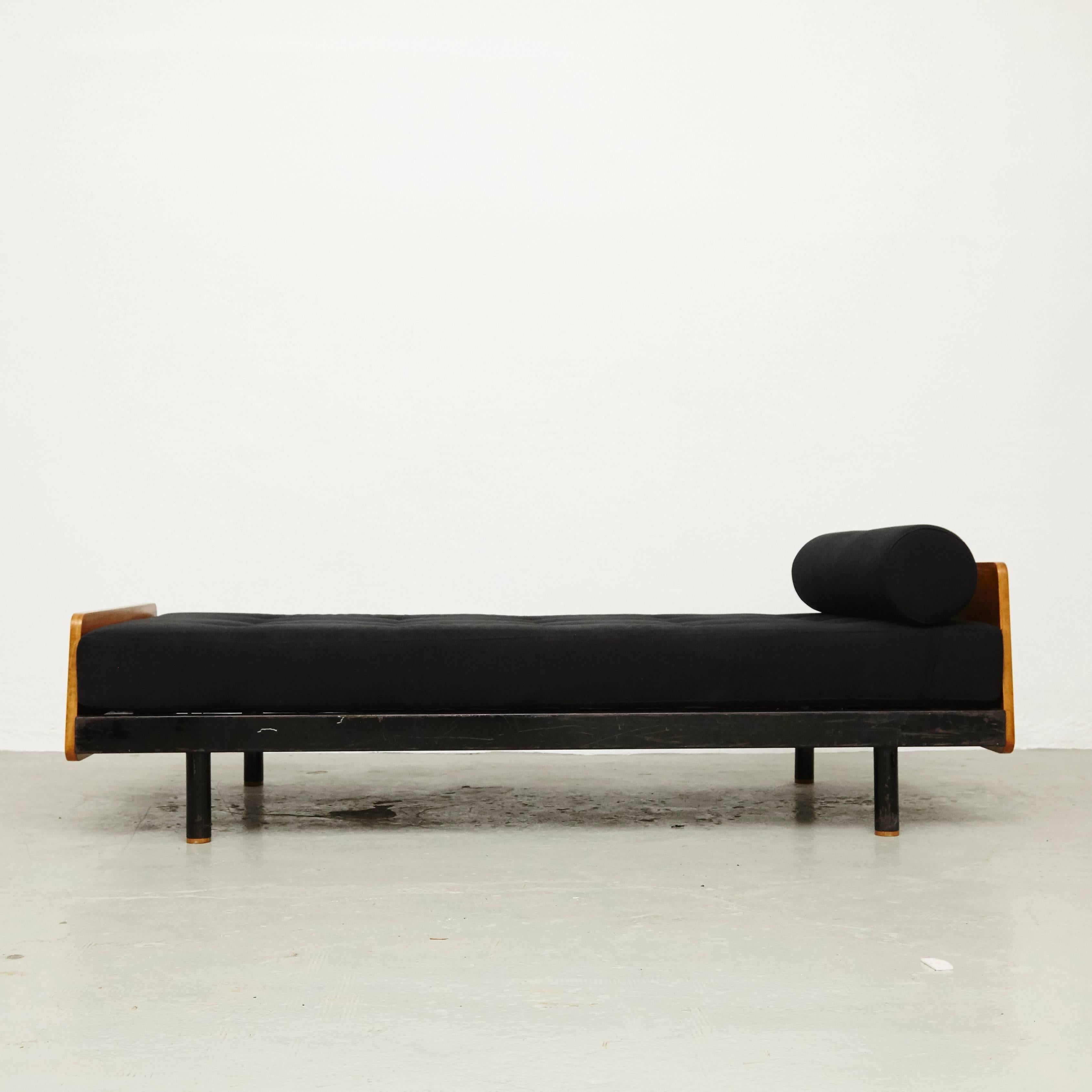Mid-20th Century Jean Prouvé S.C.A.L. Daybed, circa 1950
