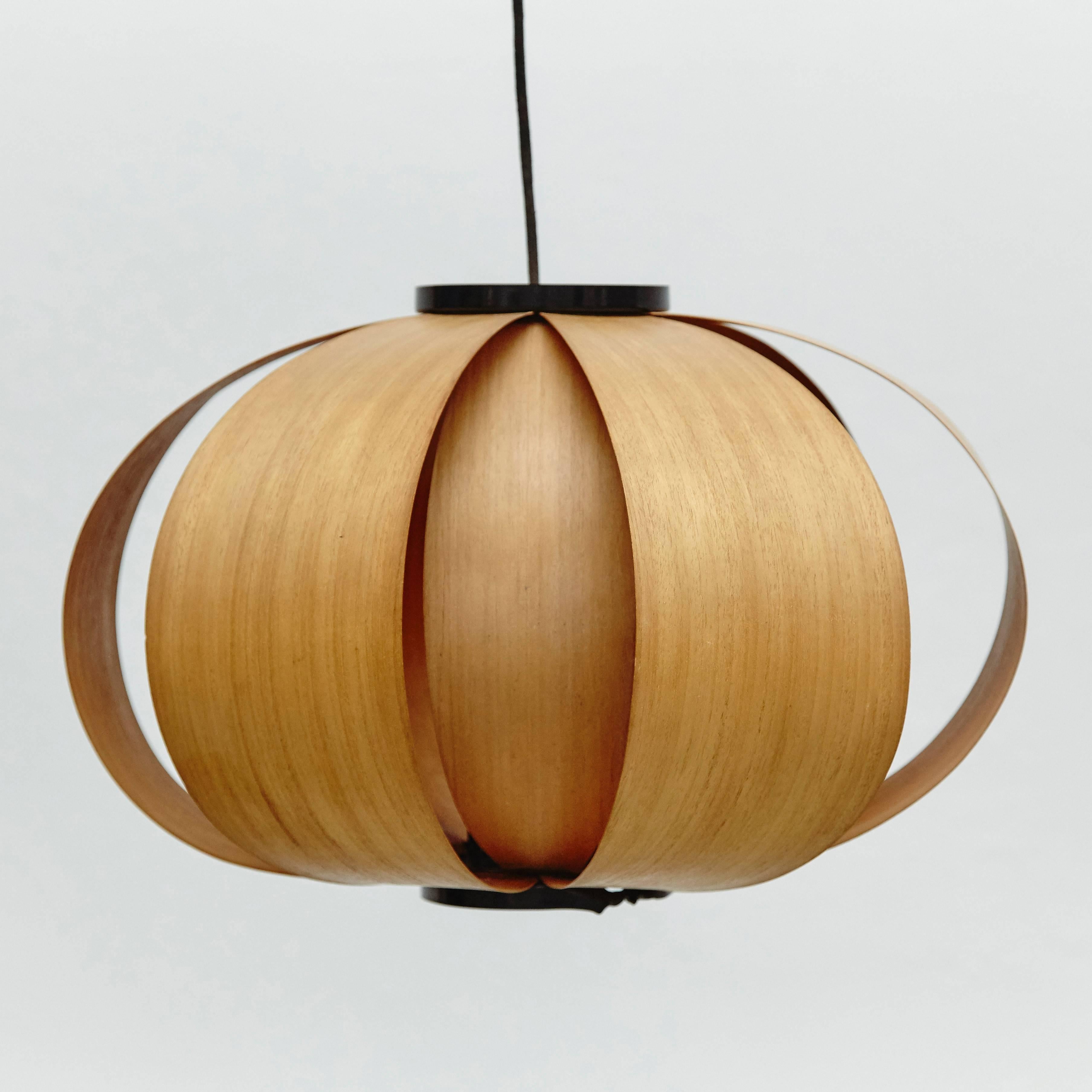 Disa lamp or Coderch lamp, designed by Jose Antonio Coderch in 1957, manufactured in Spain, circa 1950.
It's composed by two sheets of bentwood in two different layers size.
Aluminium structure and bentwood as lampshade.

The intention is to
