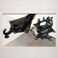 Man Ray Photographie surréaliste encadrée en noir et blanc 'Hommage a Lautréamont'.