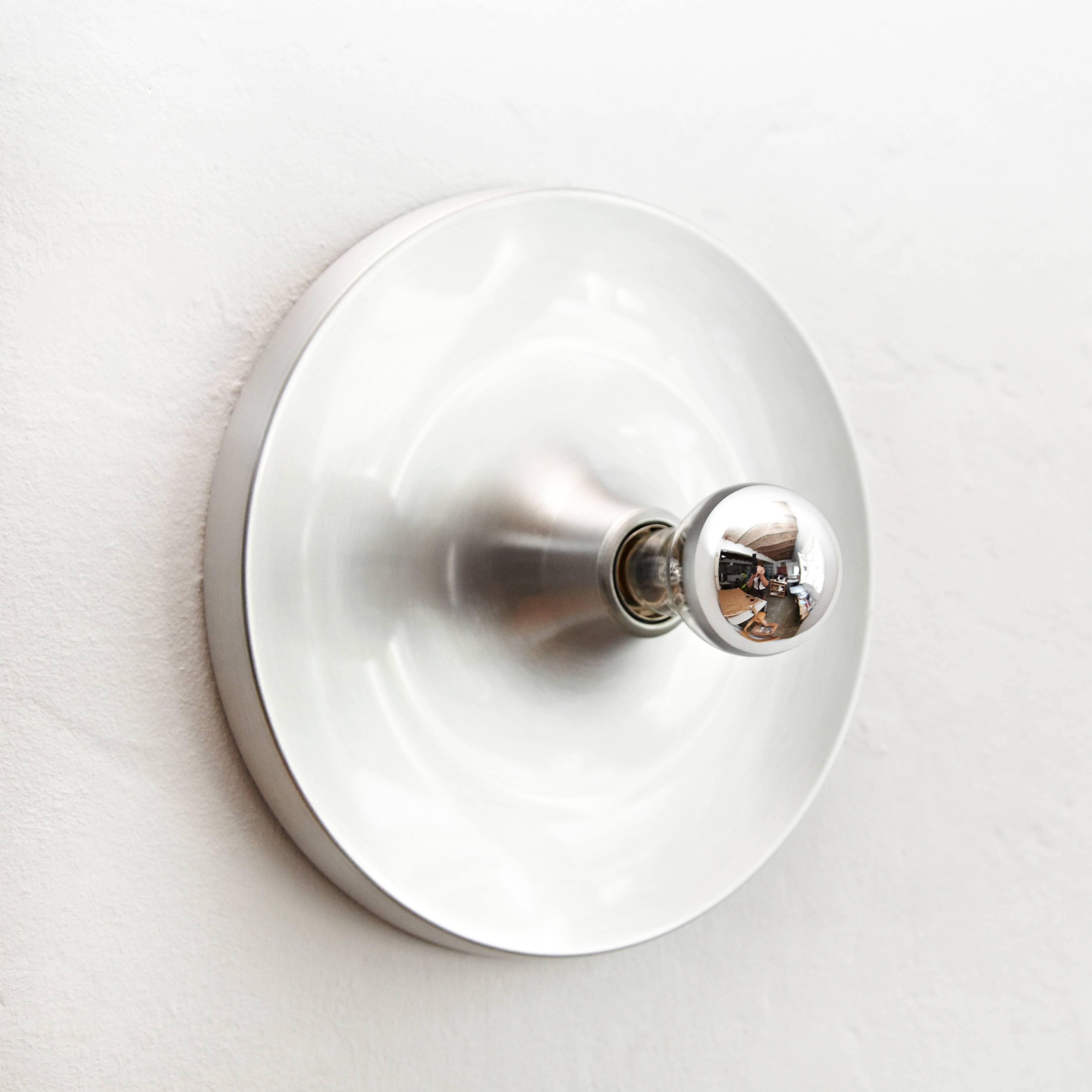 Lamp designed by Charlotte Perriand for Les Arcs ski Resort around 1960, manufactured in France.

In good original condition, with minor wear consistent with age and use, preserving a beautiful patina.

Charlotte Perriand (1903 - 1999) She was