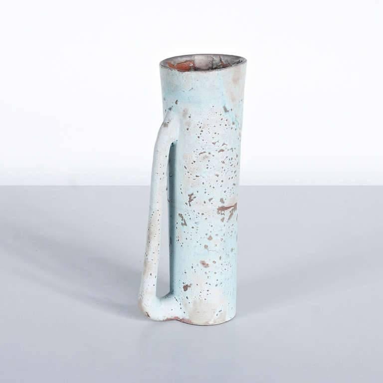 Ceramic Vase designed and manufactured by Mobach Utrecht around 1950.

In good original condition, with minor wear consistent with age and use.

Thrown to the wheel clay shaped by hand with charasteristic Mobach glaze in excellent condition.