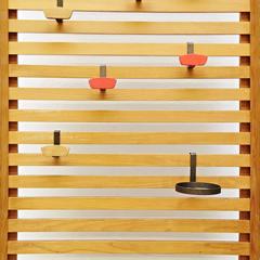 Appendiabiti a muro di Le Corbusier e Charlotte Perriand, 1950 circa