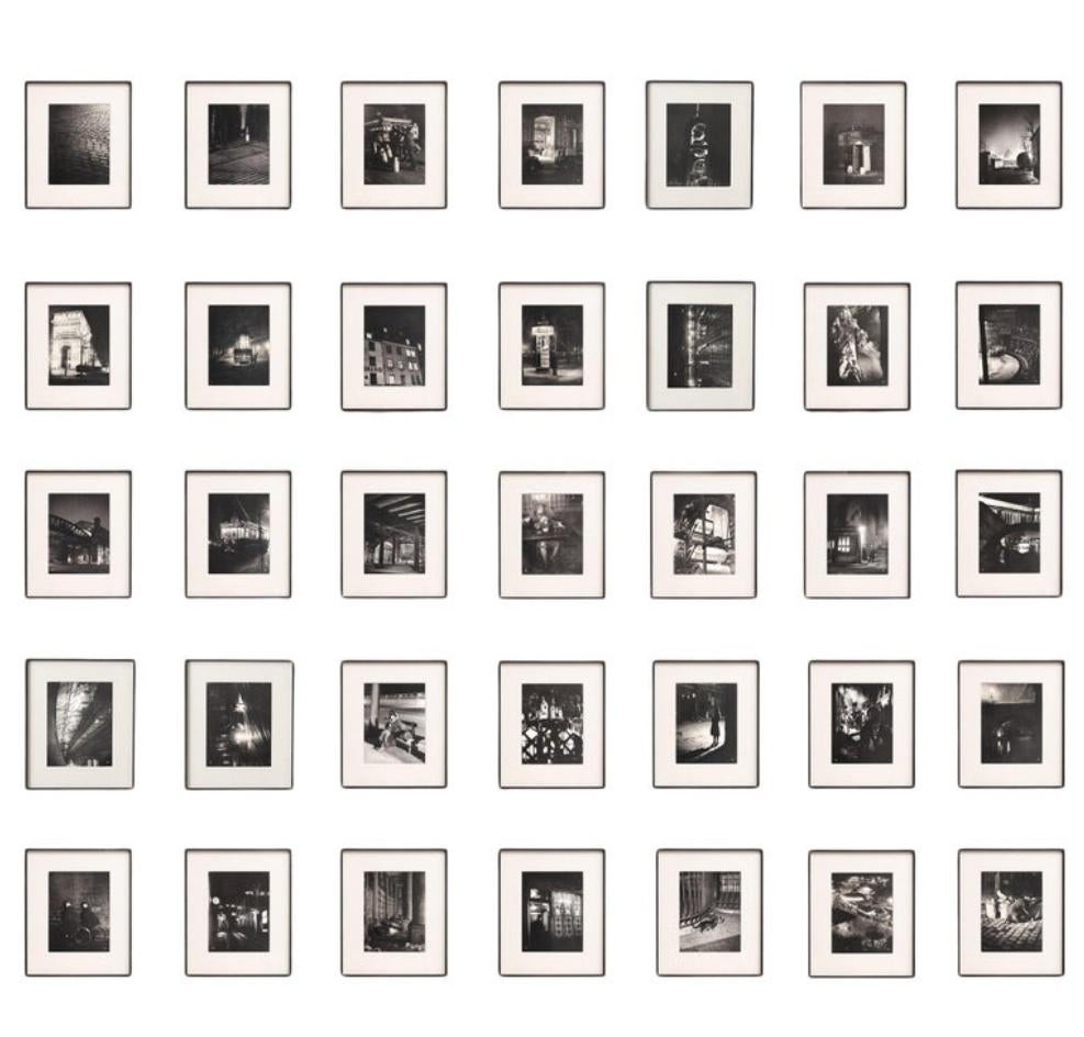 Suite de 35 héliogravures à l'épreuve de Brassaï Paris de Nuit - non reliées, numérotées et rares (c. 1933)

Entrez dans le Paris nocturne de Brassaï avec un portfolio inédit de trente-cinq épreuves d'imprimerie originales pour son légendaire livre