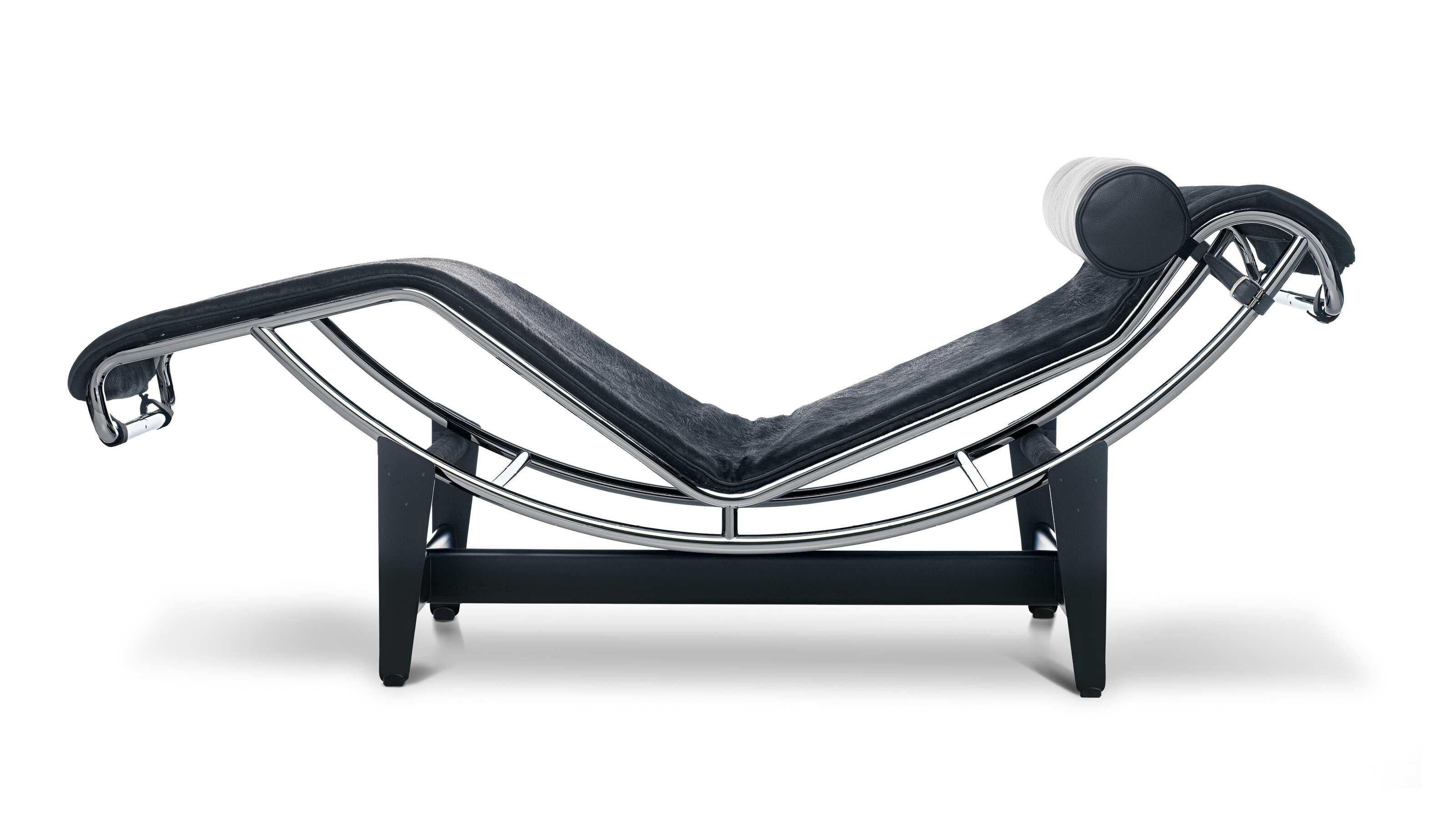 Le Corbusier 4 Chaise Longue À Réglage Continu, Noire, Durable For Cassina

Iconic, original, ageless. Created in 1928 and exhibited at the Paris Salon d’Automne in 1929, Chaise longue à reglage continu embodies the relationship between form and