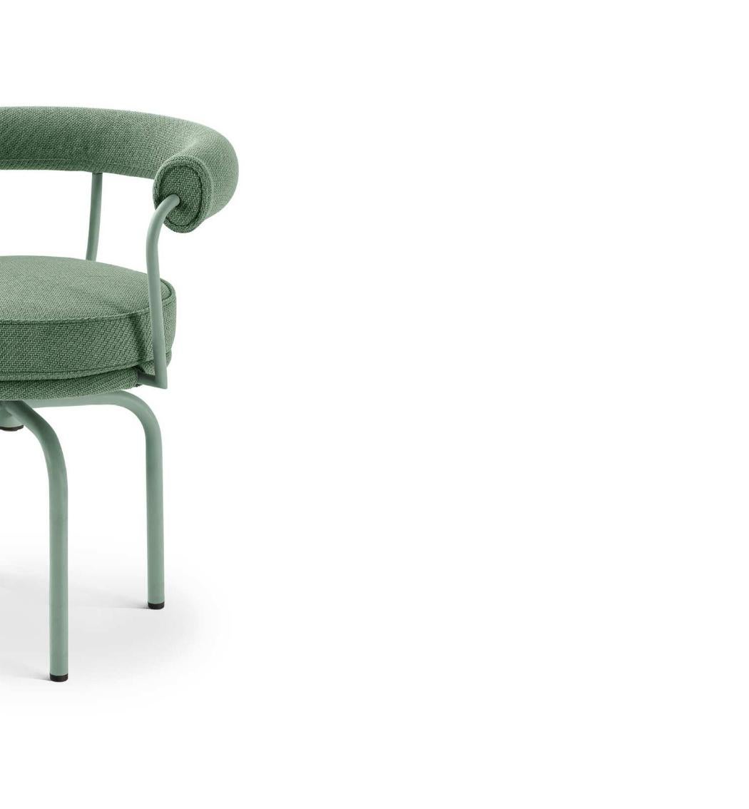 italien Tournant à 7 Fauteuils de Charlotte Perriand, Extérieur pour Cassina en vente