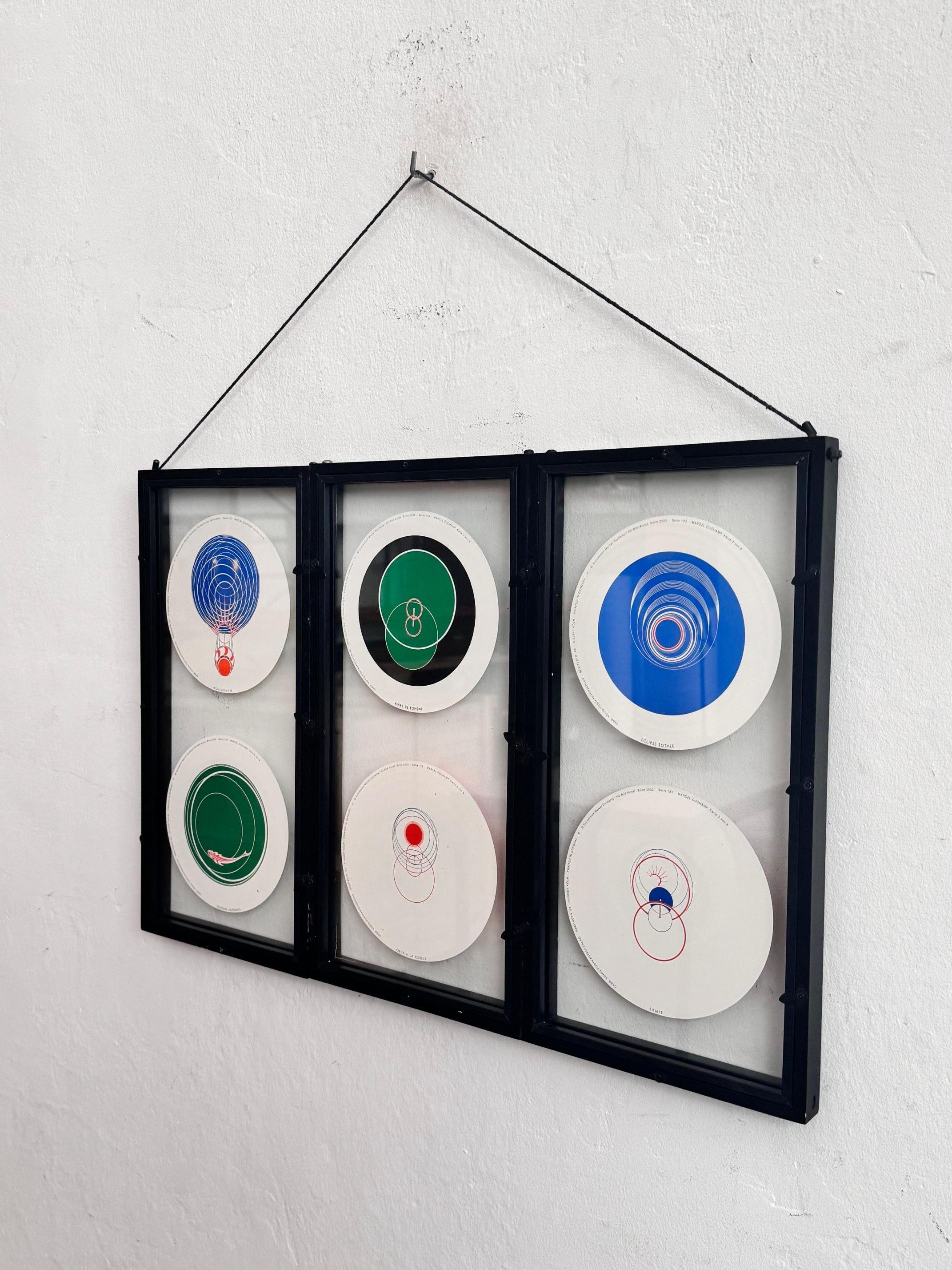 Français Ensemble de six rotoreliefs encadrés de Marcel Duchamp, 2000 en vente