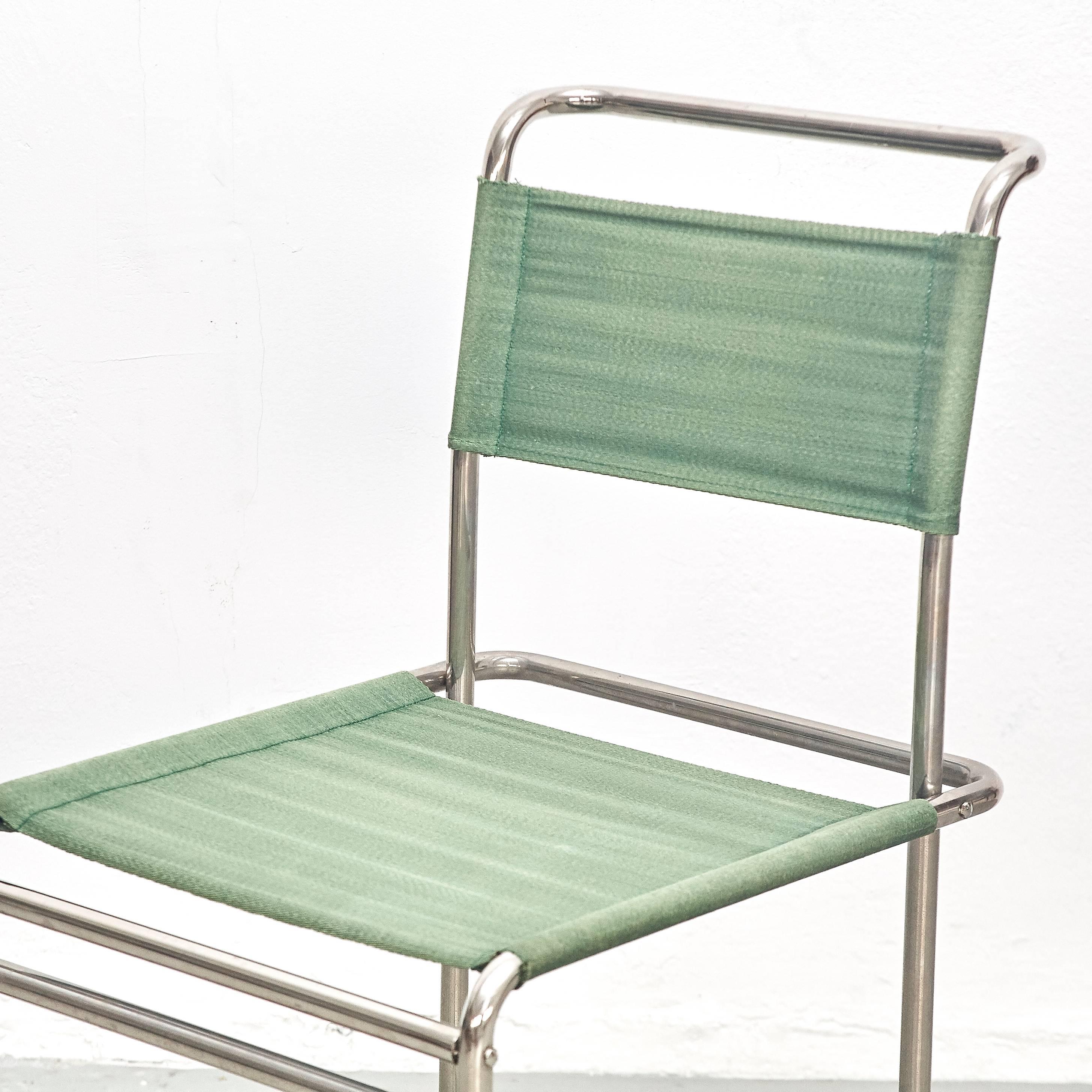 Ein Paar Marcel Breuer Moderne Bauhaus-Stühle aus Metall und Fabirc B5, Mitte des Jahrhunderts 3