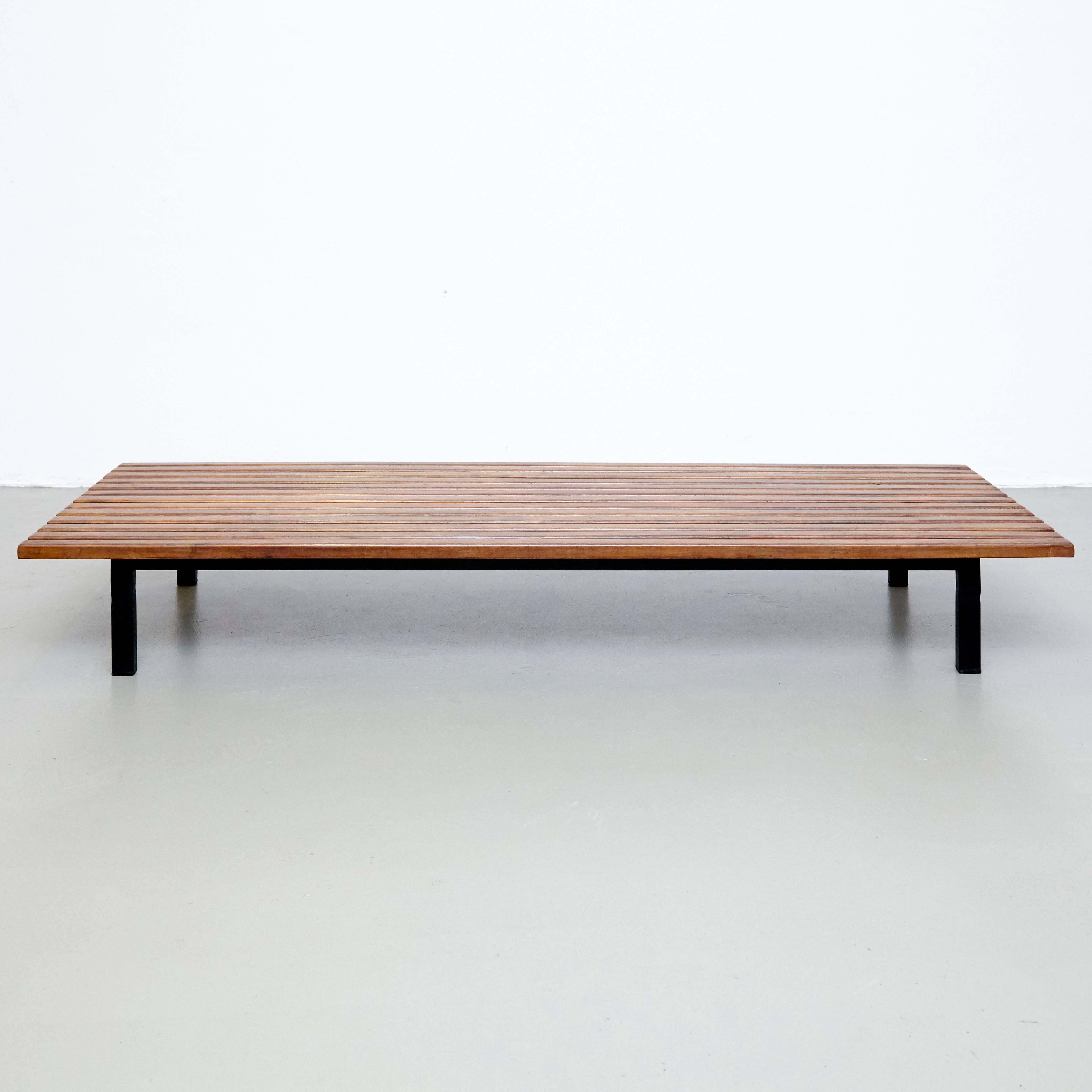 Bench designed by Charlotte Perriand, circa 1950.
Manufactured by Steph Simon (France), circa 1950.
Wood, lacquered metal frame and legs.

Provenance: Cansado, Mauritania (Africa).

In good original condition, with minor wear consistent with
