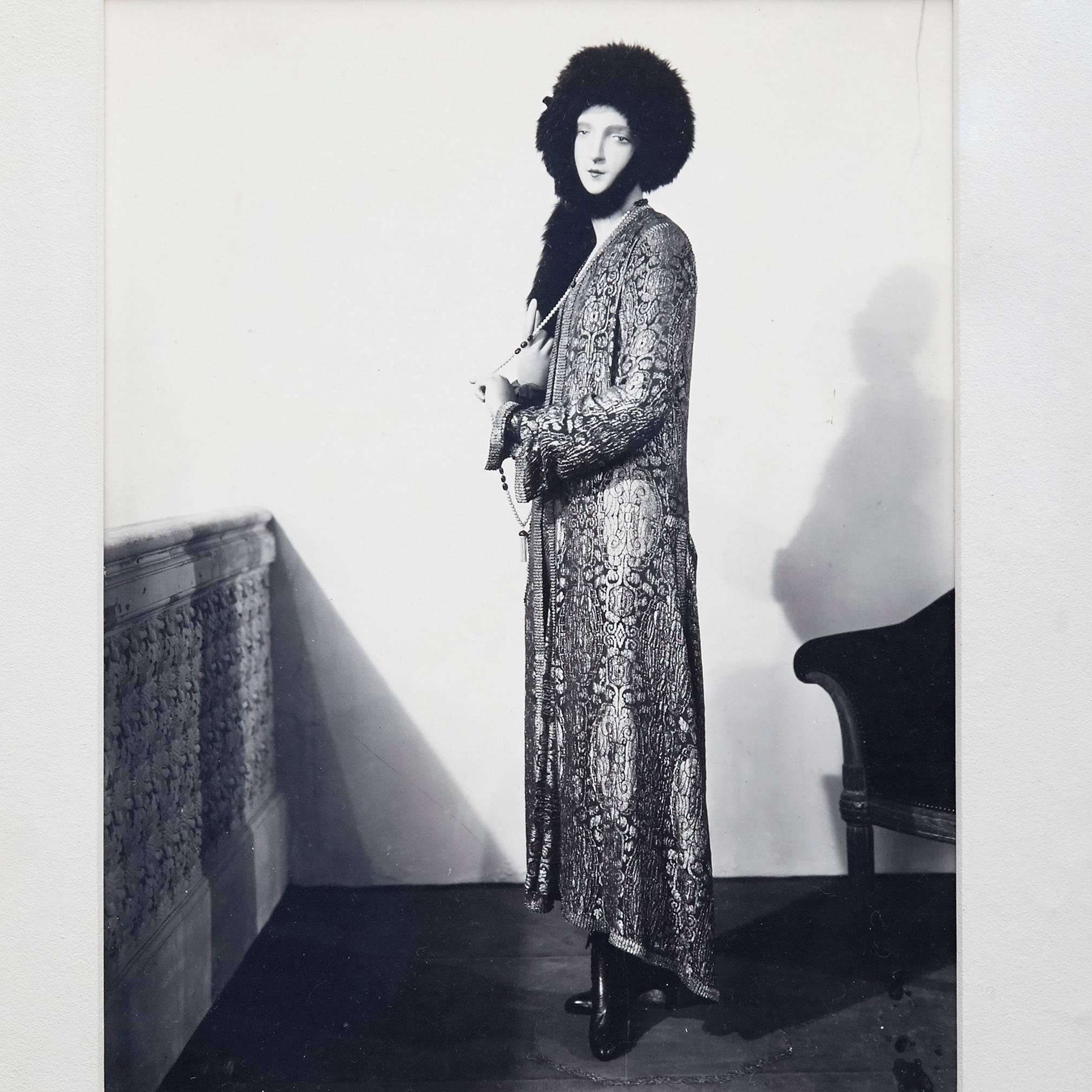 Man Ray photography of a manikin, circa 1970.

Framed on a 19th century frame.

Printed by Pierre Grassmann, circa 1970. Gelatin silver bromide.

Born (Philadelphia, 1890 - Paris, 1976) Emmanuel Radnitzky, Man Ray adopted his pseudonym in 1909