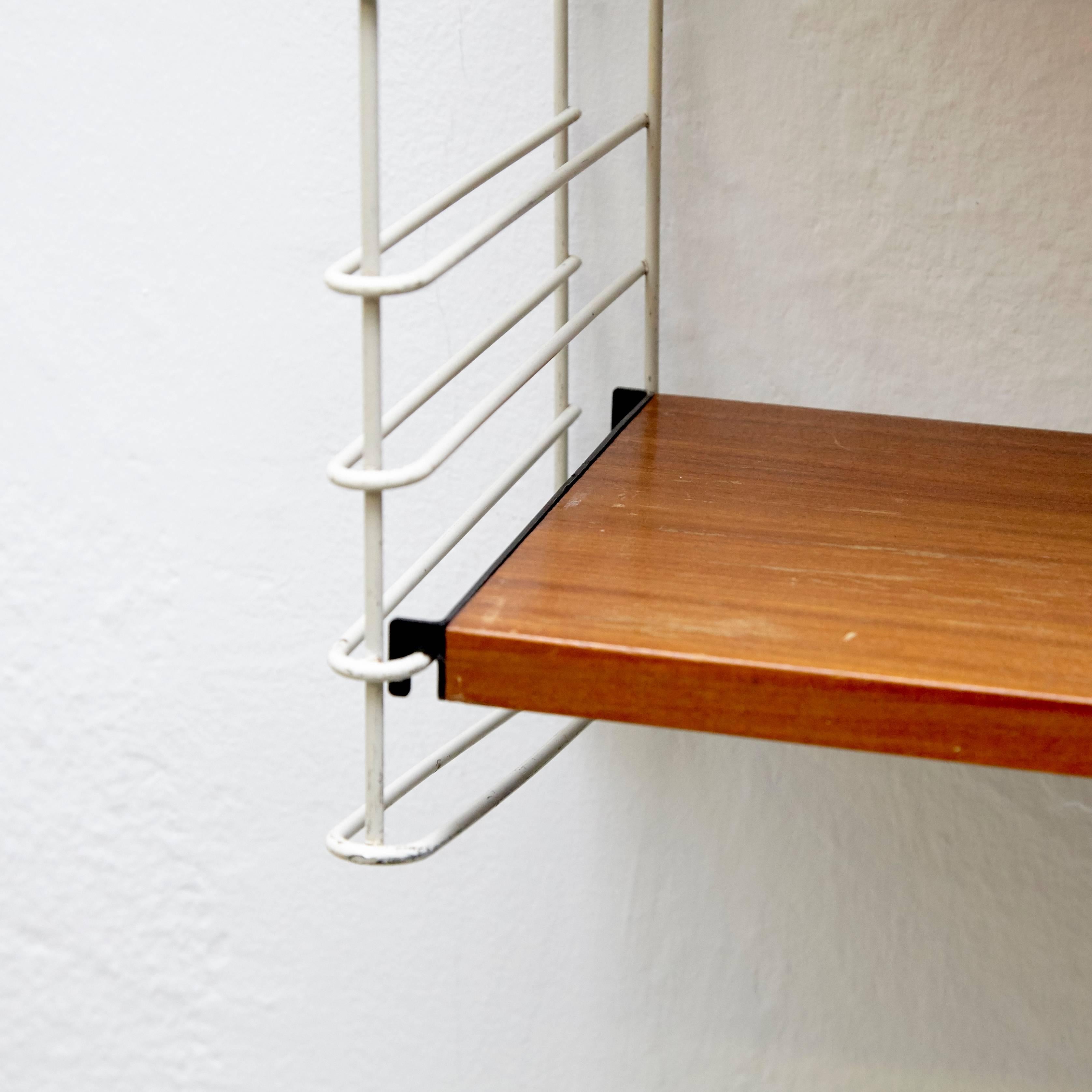 tomado shelf