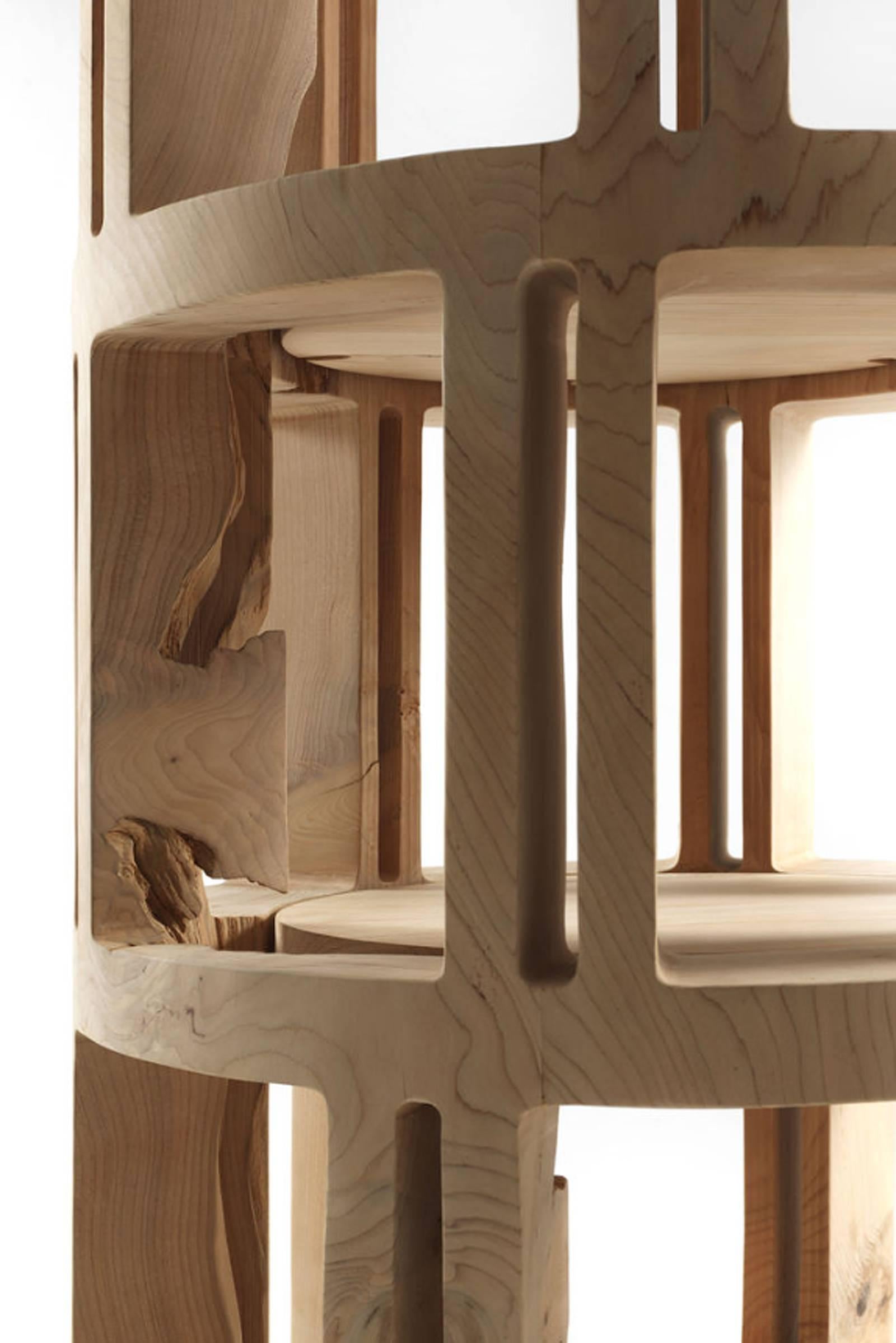 Bibliothèques Babel en bois de cèdre massif naturel en vente 1