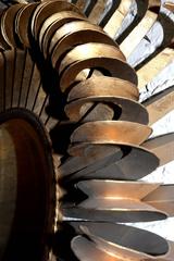 Miroir octogonal en verre avec cadre en finition dorée