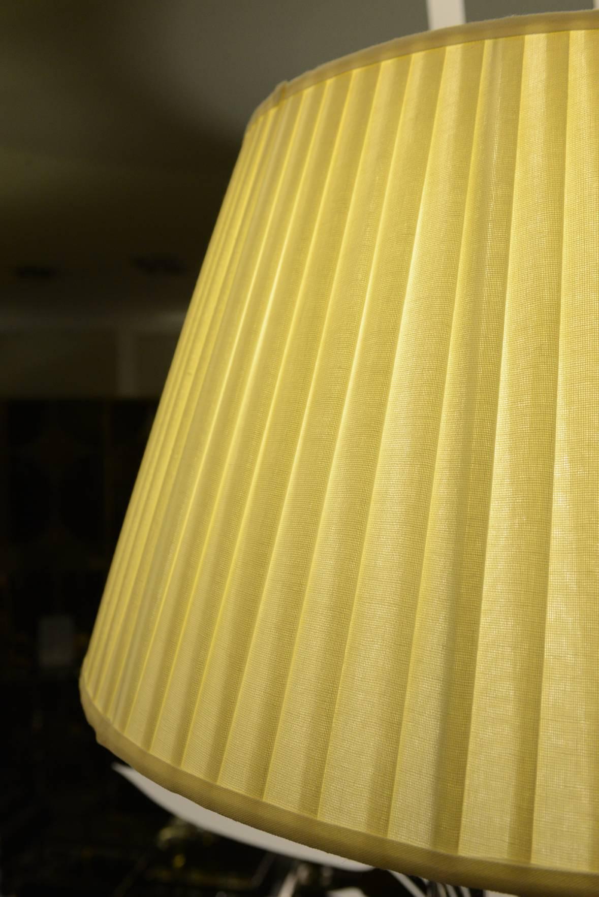 Philo Floor Lamp with Cotton Lampshade In Excellent Condition In Paris, FR