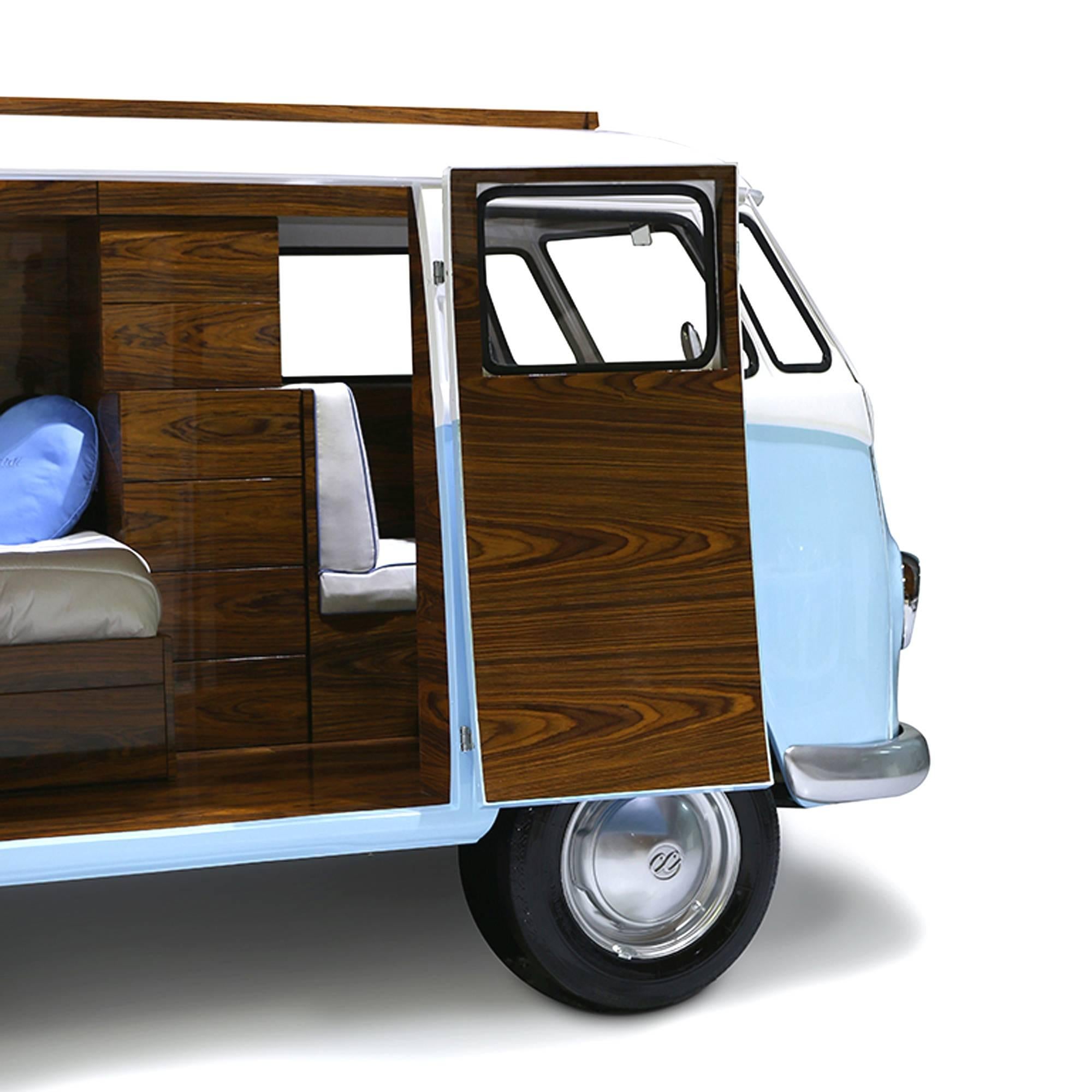 Portuguese Wagen Bed in Fiberglass and Palisander Wood Veneer For Sale