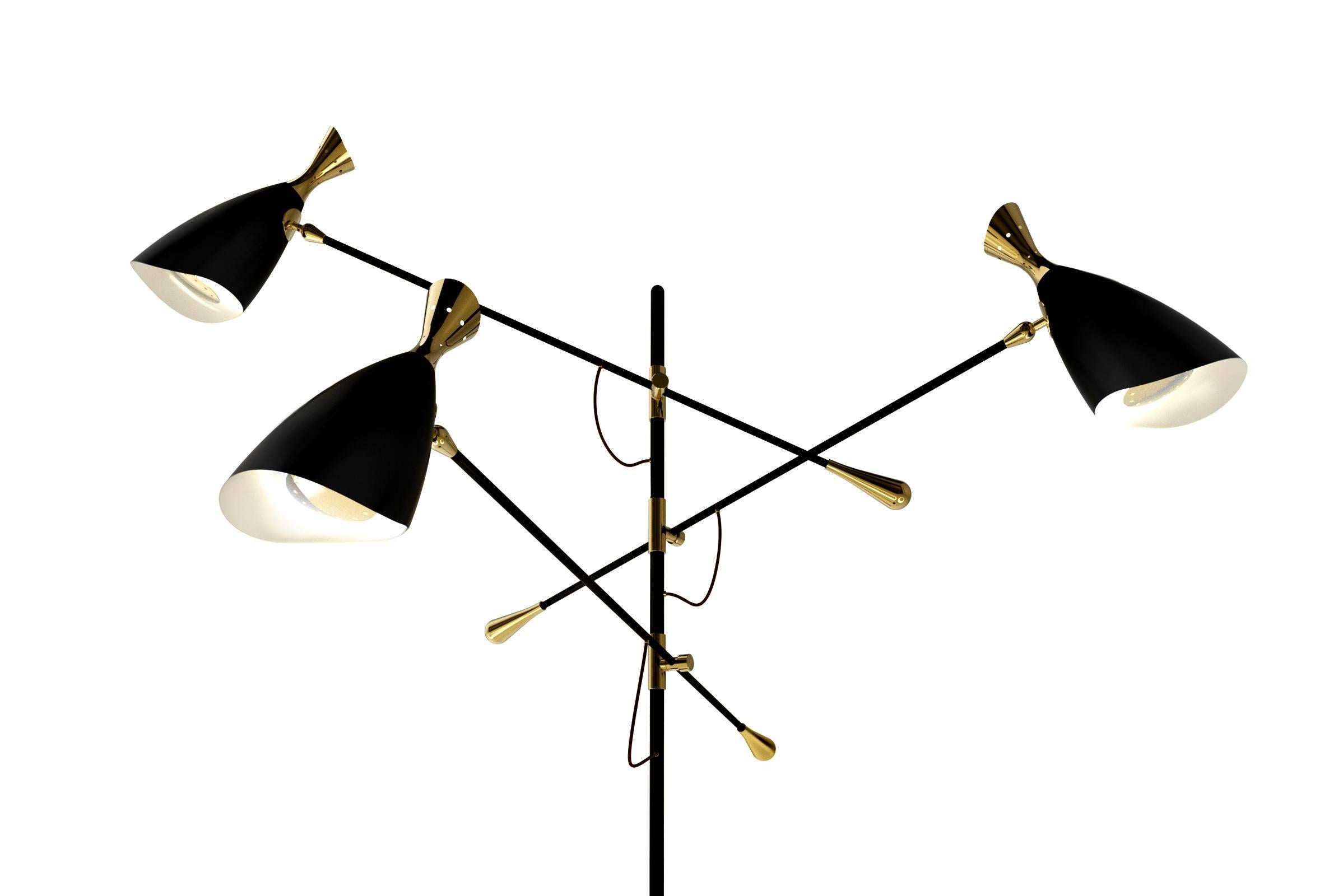 Floor lamp black lounge with aluminium and brushed brass.
Black matte outside and white matte inside.
Red textile wire and nine G9 bulbs included.
