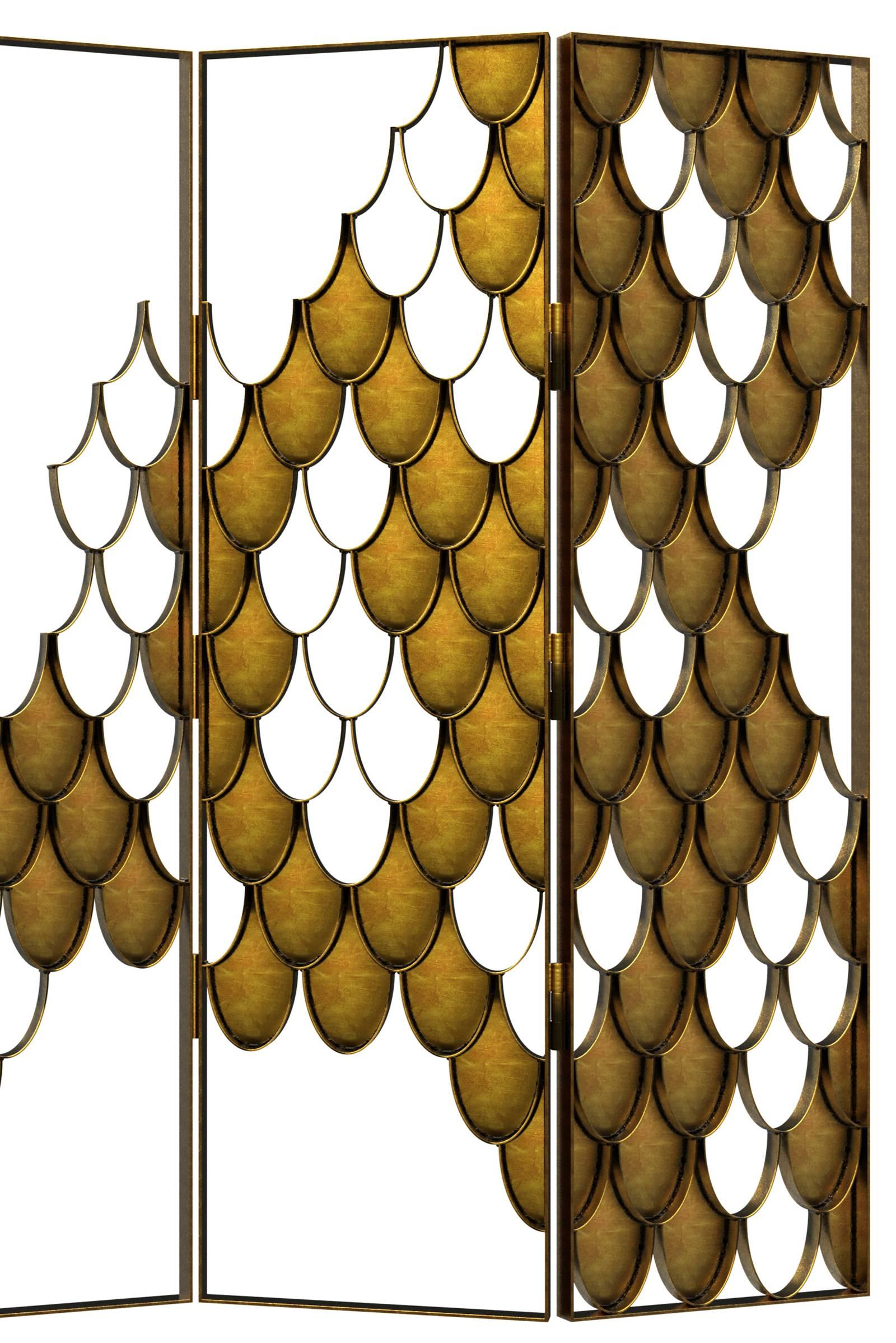 Screen Japanese Carpus in brushed aged brass,
with 5 folding panels, exceptional piece.
