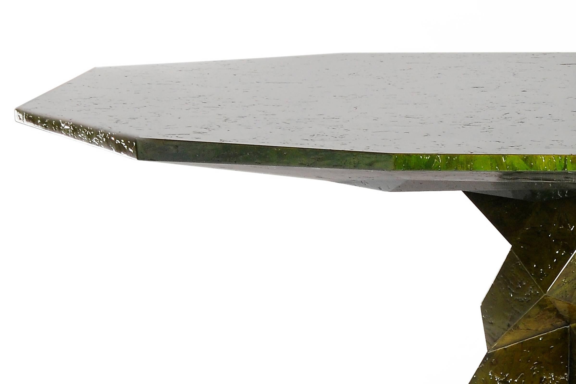 Dining Table Jungle Green with wood structure lacquered 
with a translucent rainforest tone with high gloss varnish.
Exceptional piece. Available in all black finish.

