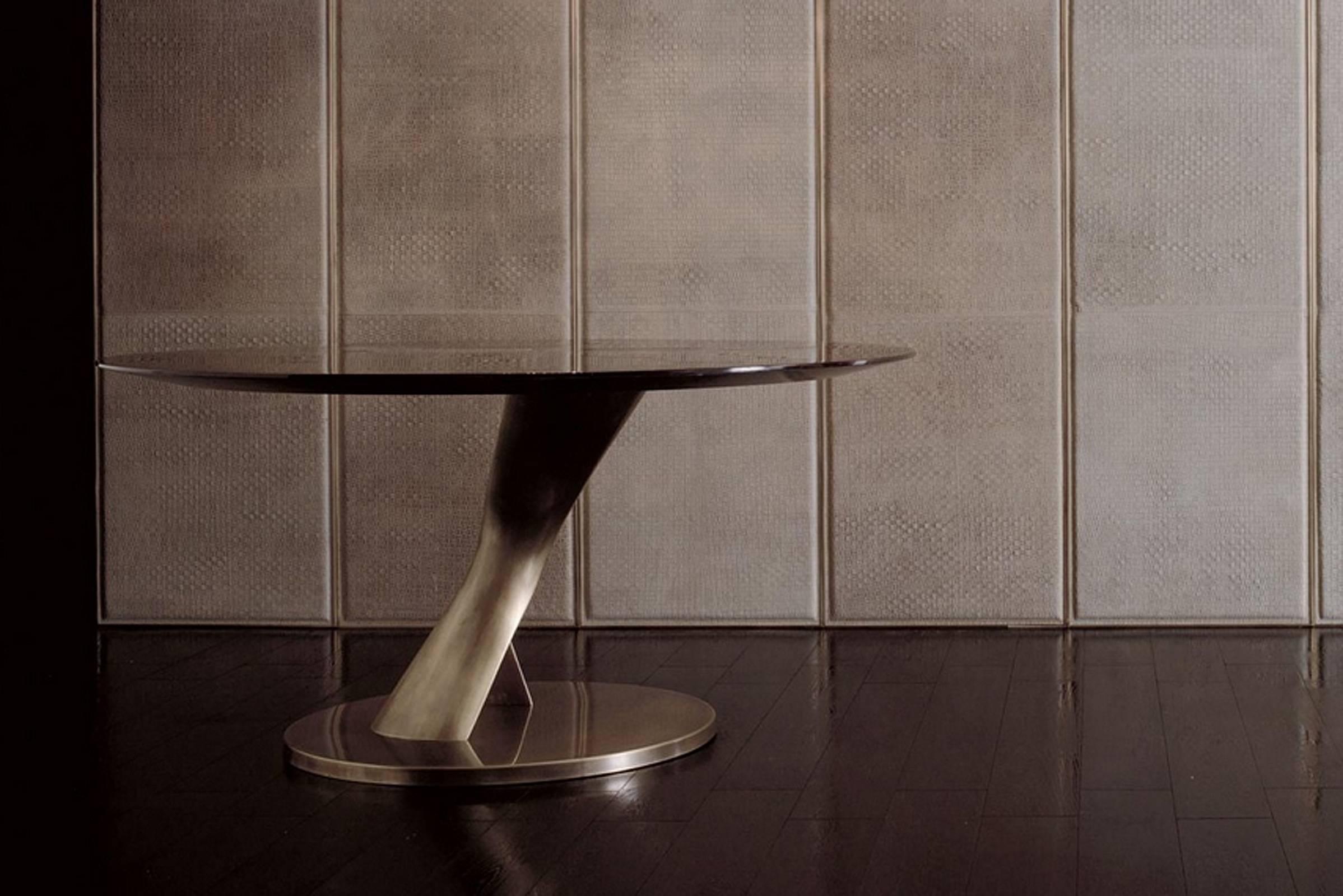 Eva Eva, runder Tisch aus Bronze und massiver Ebenholzplatte (Italienisch) im Angebot