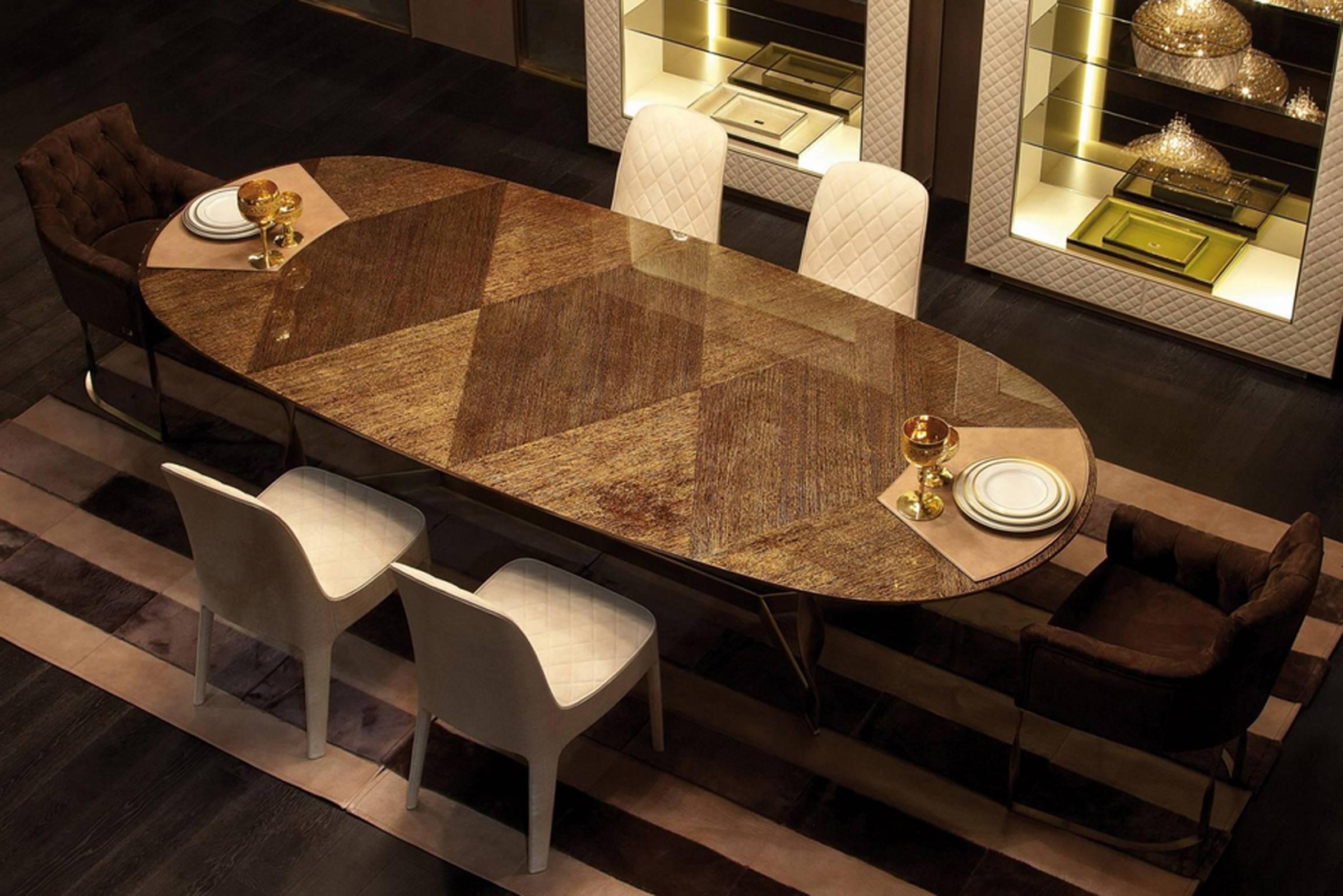 XXIe siècle et contemporain Table longue torsadée avec plateau en bois d'ébène massif et structure en bronze en vente