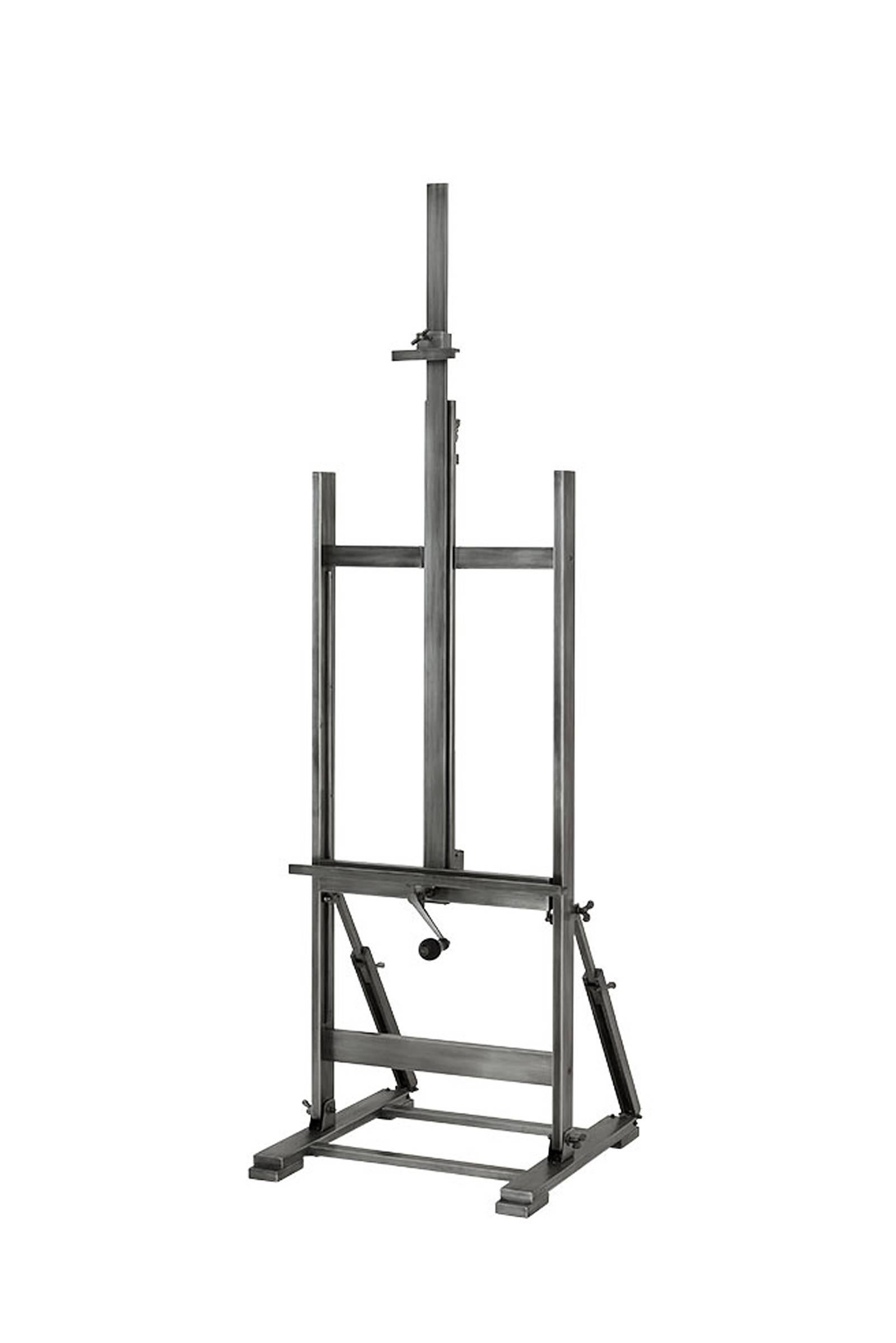 Easel artistic in gunmetal finish.
Also available in nickel finish.
Measures: L 79 x D 67.5 x H 195/340 cm.
