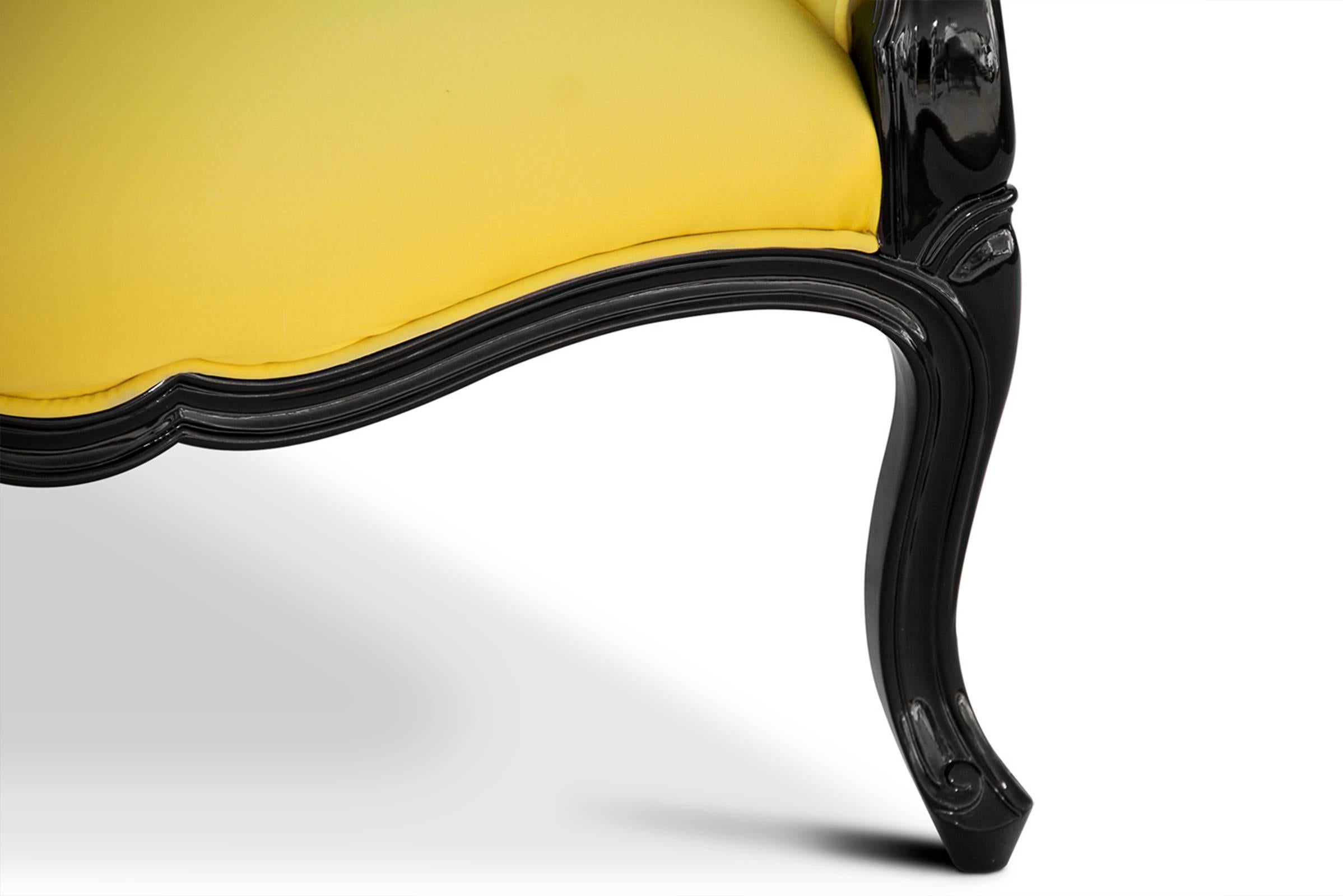Tresor-Sessel aus satinierter Baumwolle und schwarz lackierter Struktur (Handgefertigt) im Angebot