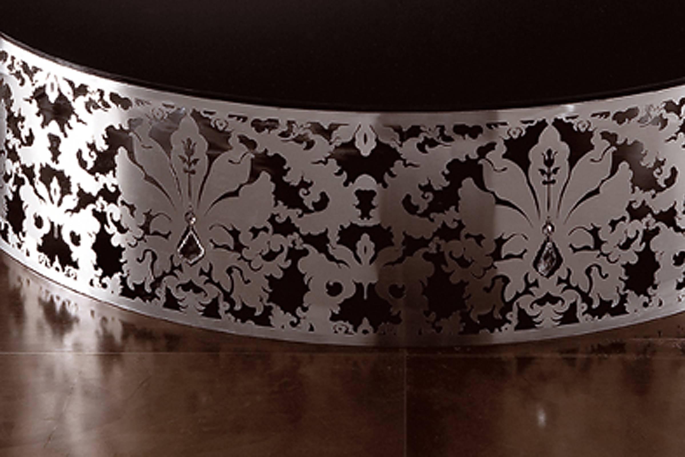 Fait main Table basse ronde Flora avec base en acier inoxydable et plateau en verre noir ou blanc en vente