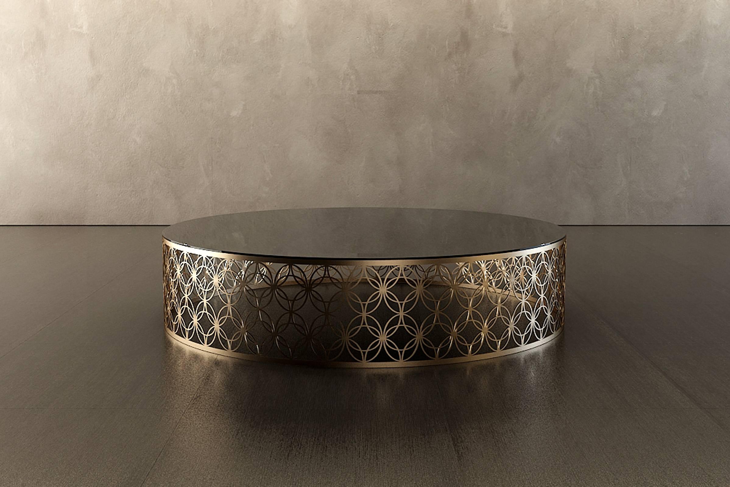 italien Table basse Arnold avec plateau en marbre et structure en acier inoxydable en vente